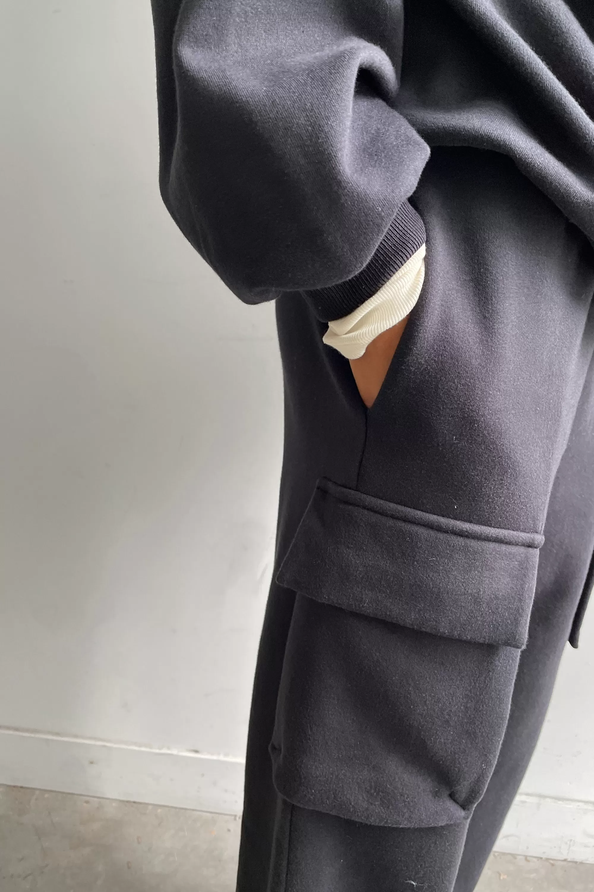 OAK + FORT CARGO JOGGER SWEATPANT | Women Pants