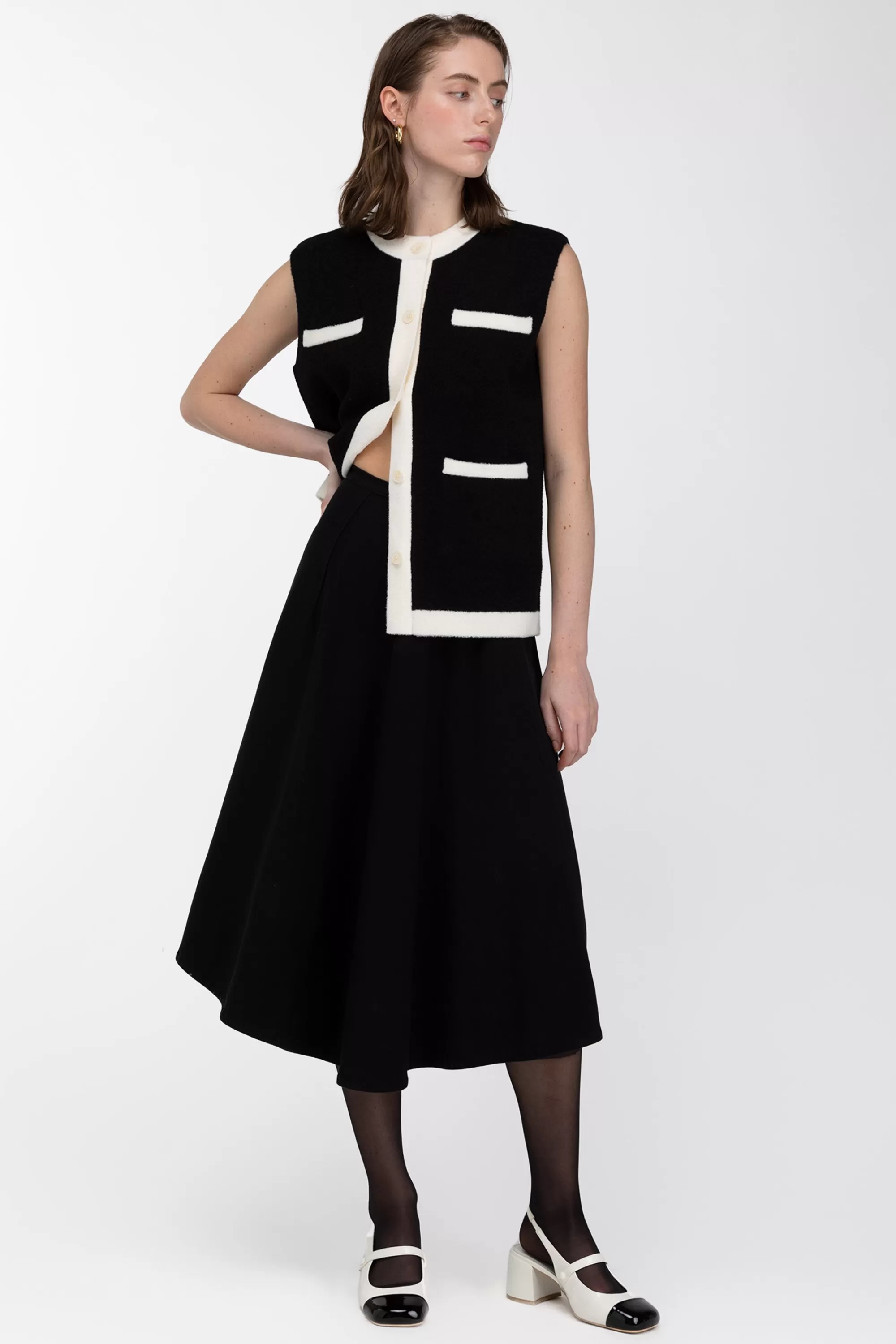 OAK + FORT CONTRAST TRIM VEST CARDIGAN | Women Sweaters & Cardigans
