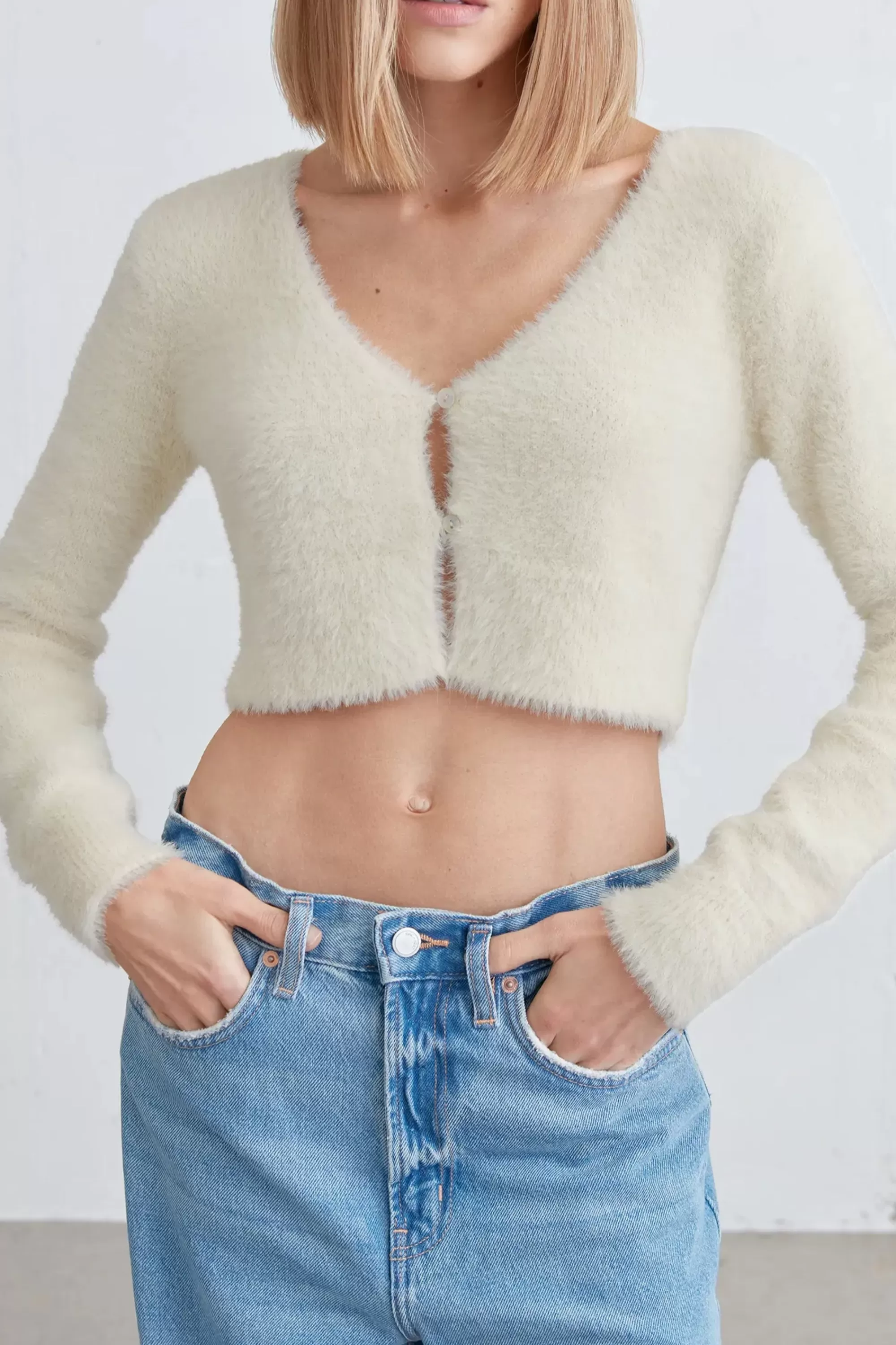 OAK + FORT CROPPED FUZZY CARDIGAN | Women Sweaters & Cardigans