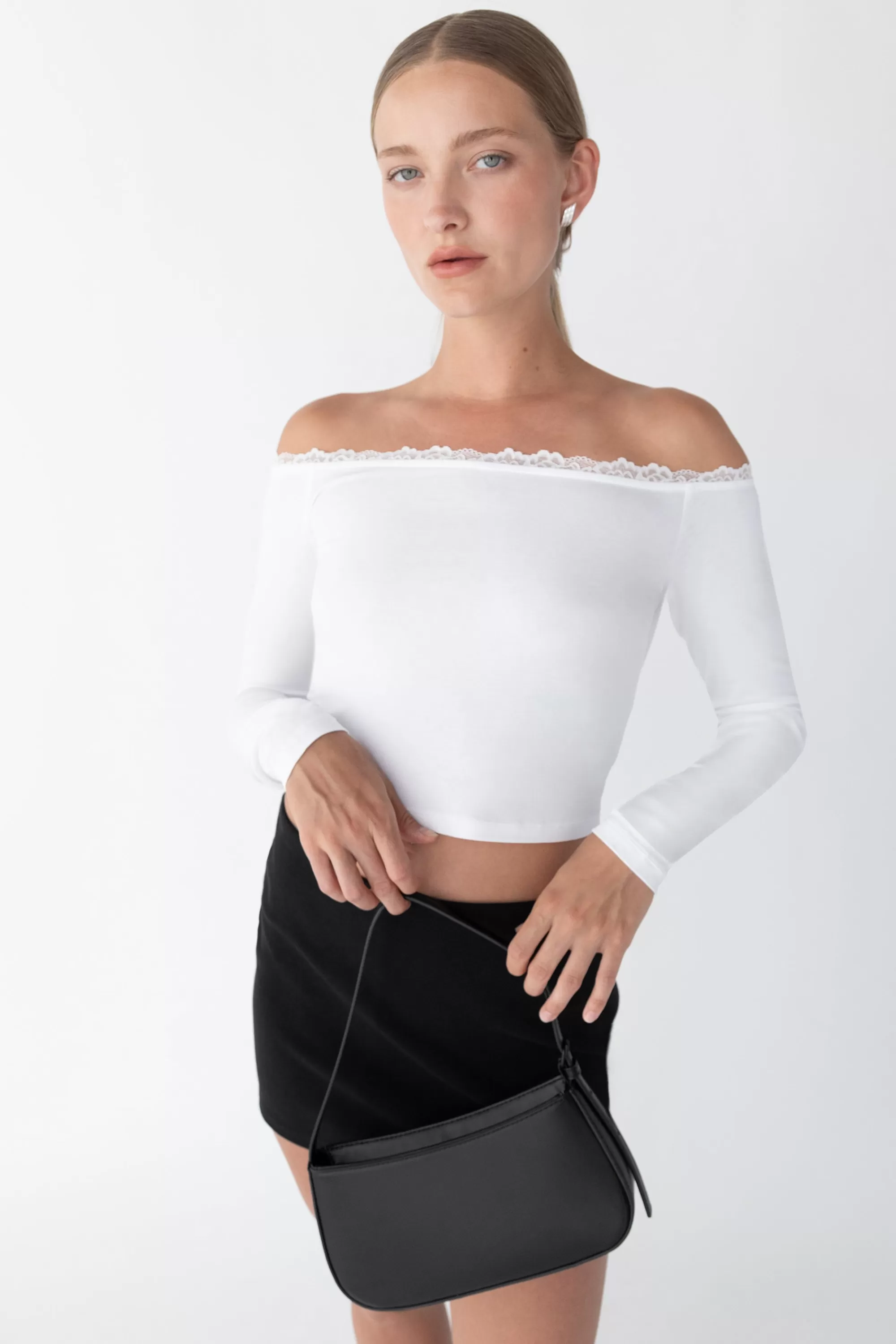 OAK + FORT CROPPED OFF THE SHOULDER TOP WITH LACE TRIM | Women Tops