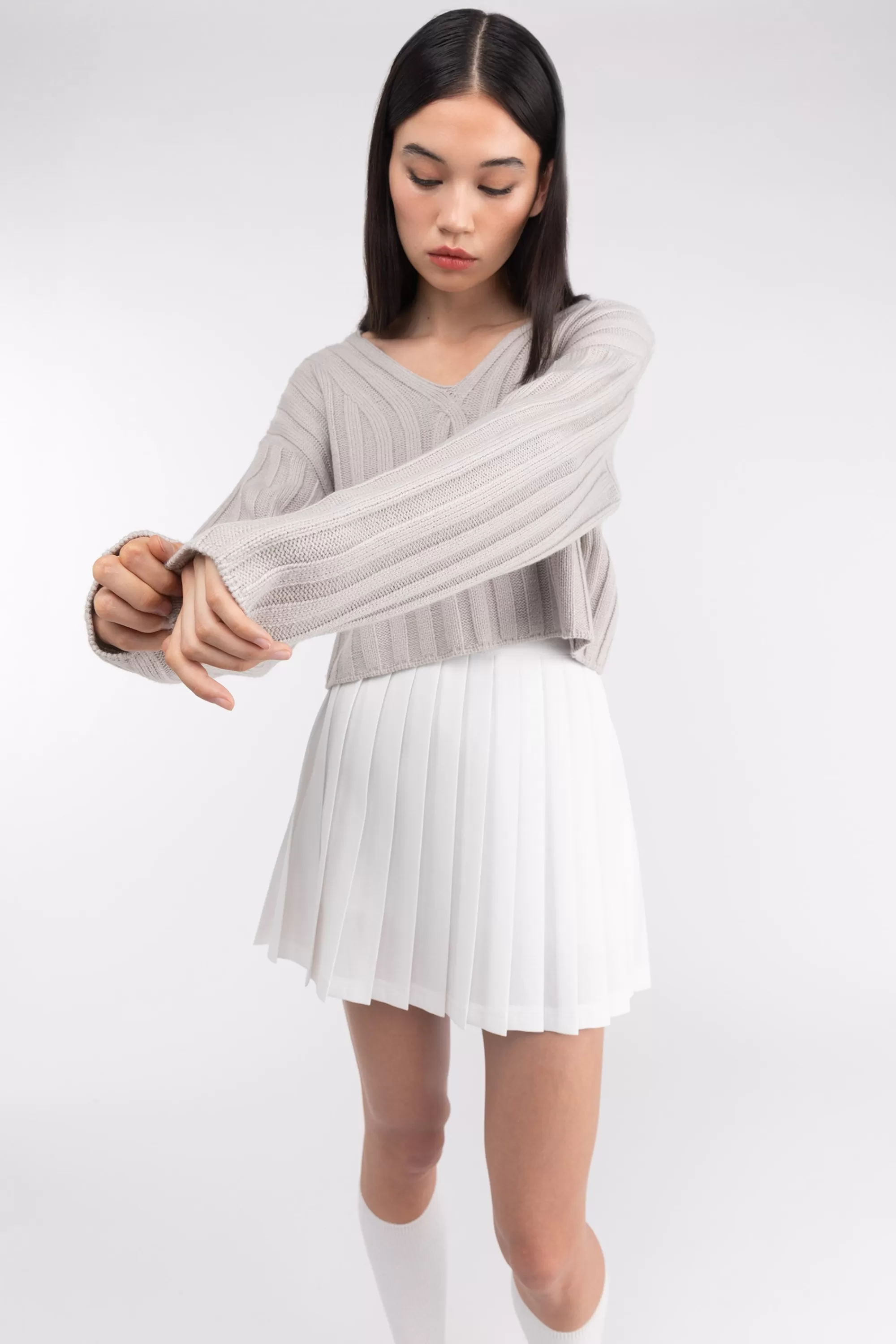 OAK + FORT CROPPED RIB-KNIT V-NECK SWEATER | Women Sweaters & Cardigans