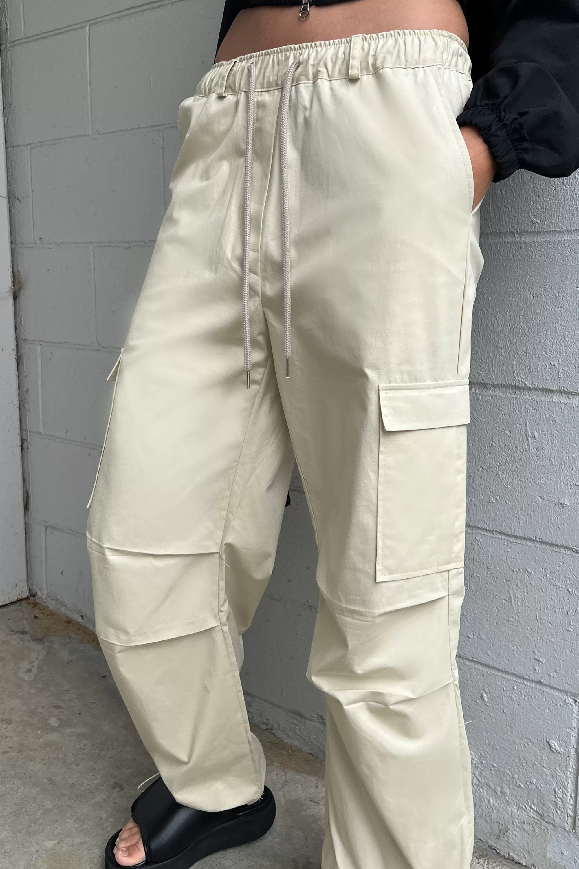 OAK + FORT DRAWSTRING WAIST CARGO PANT | Women Pants