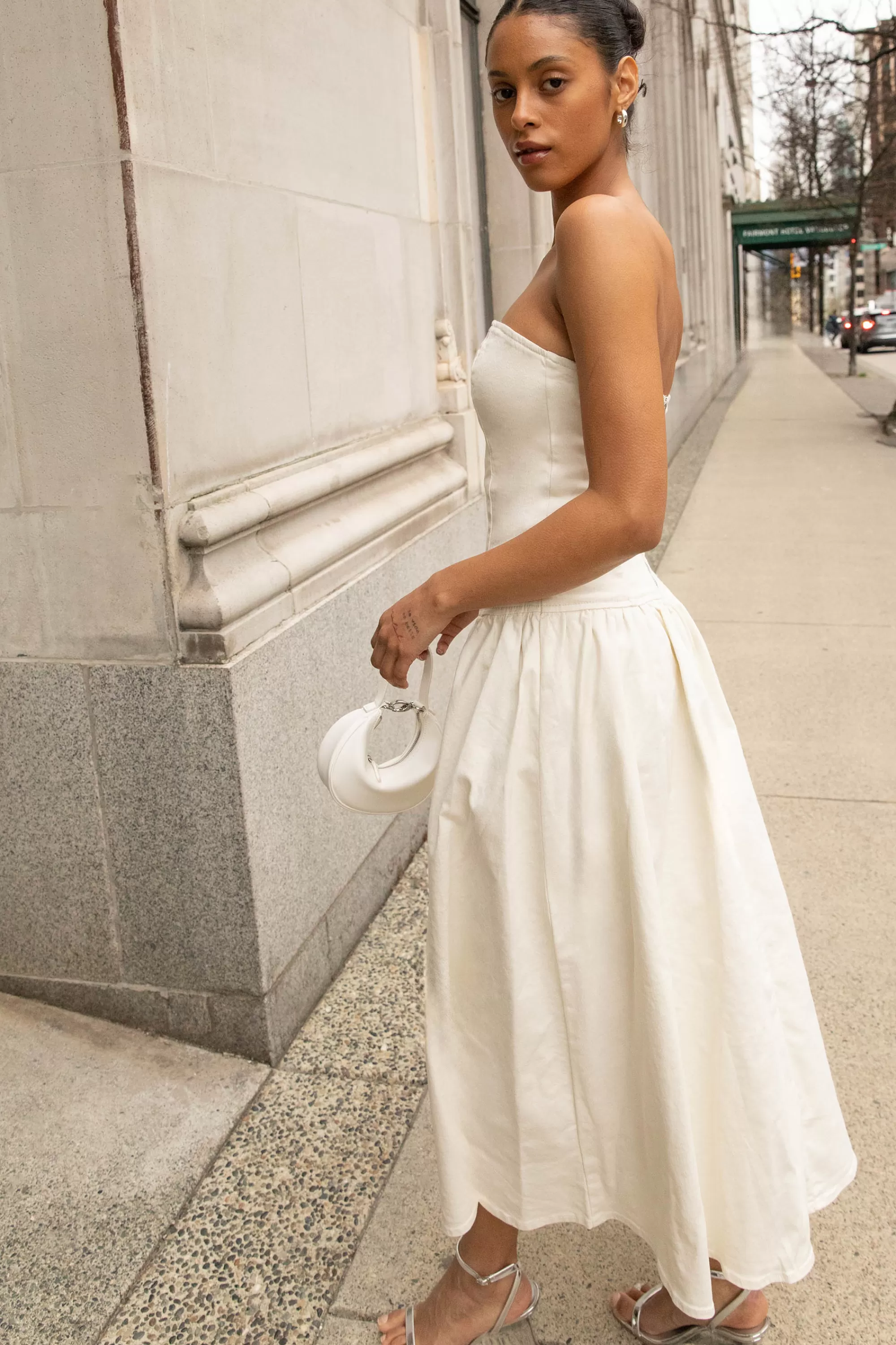 OAK + FORT DROP-WAIST STRAPLESS TWILL DRESS | Women Dresses