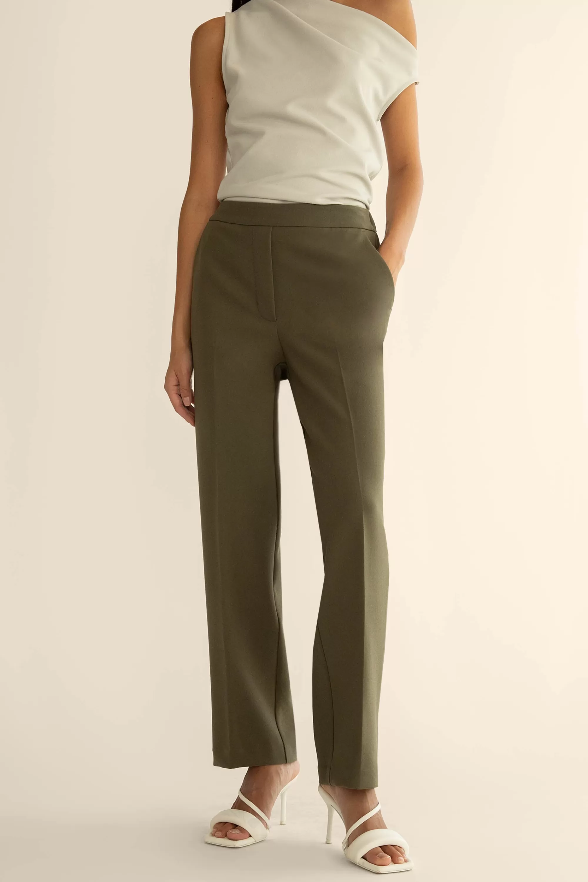 OAK + FORT ELASTIC WAIST TAPERED PANT | Women Pants