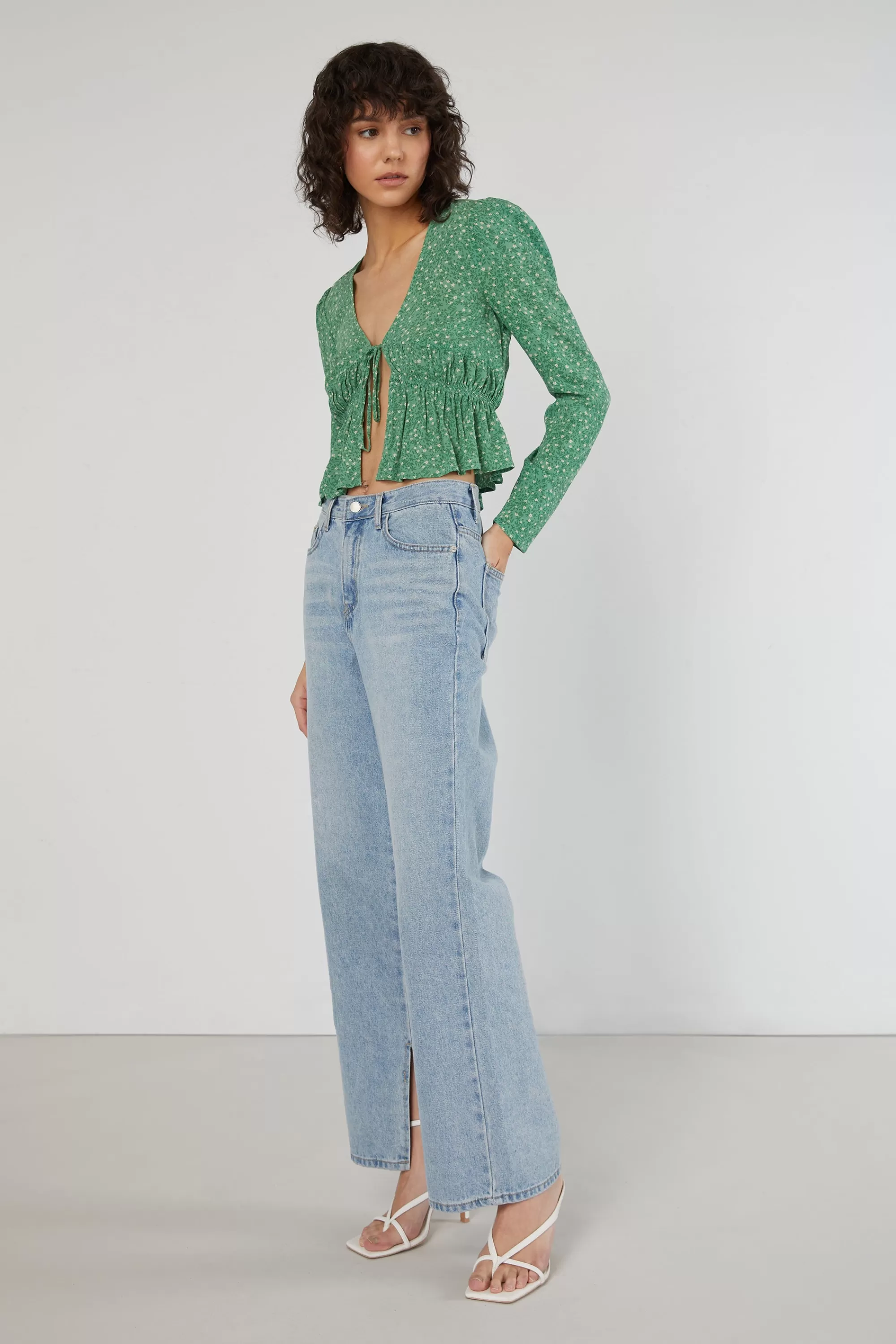 OAK + FORT FLORAL V-NECK BLOUSE | Women Tops