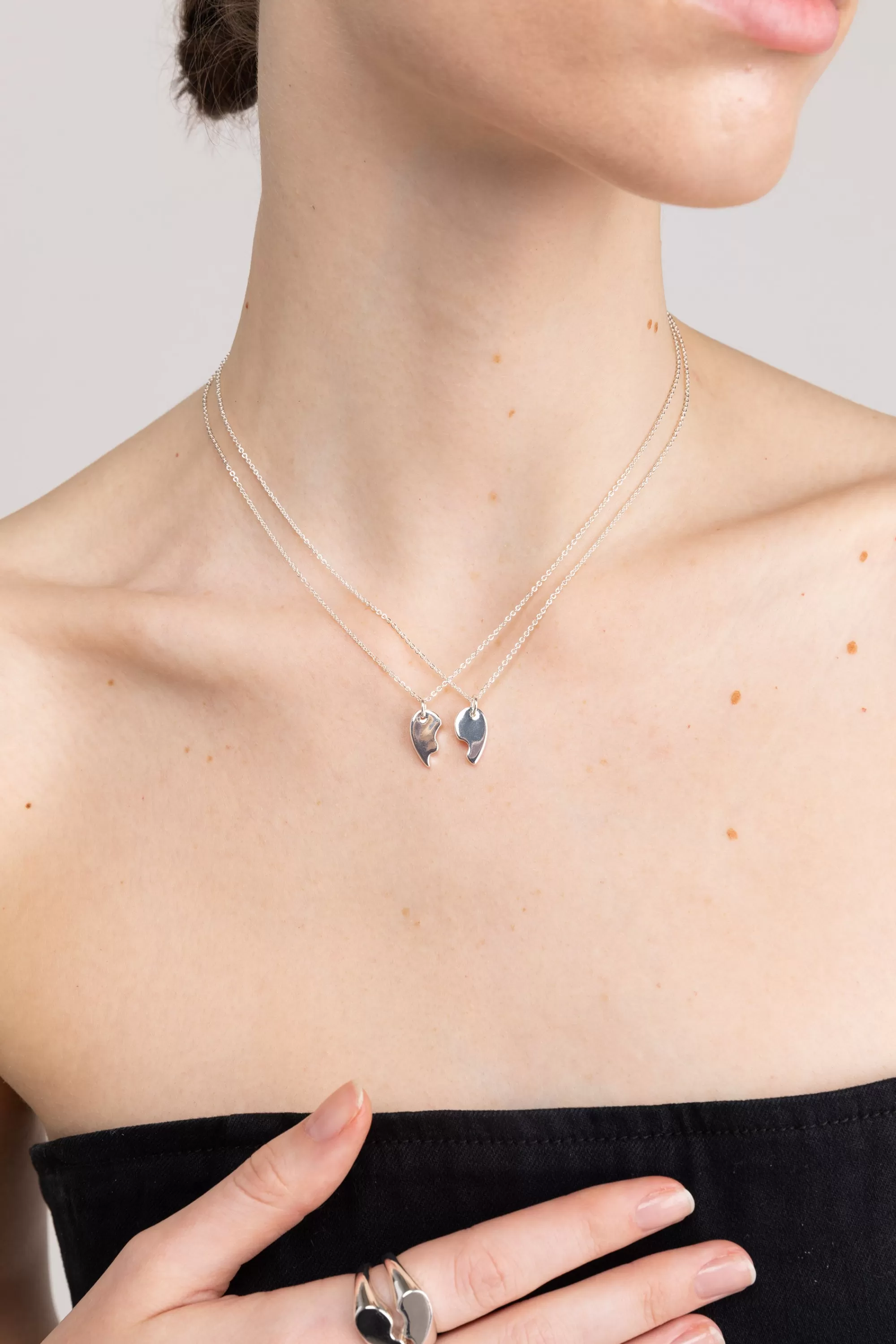 OAK + FORT HALF HEART NECKLACE SET | Women Necklaces | Necklaces
