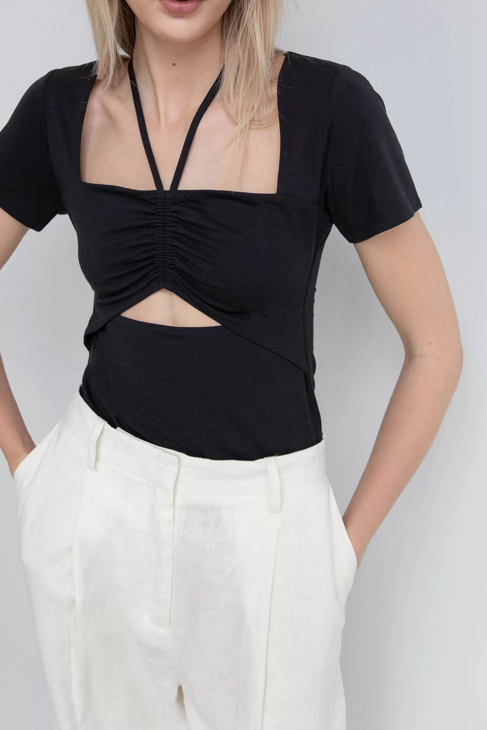 OAK + FORT HALTER NECK CUTOUT TEE | Women Tops