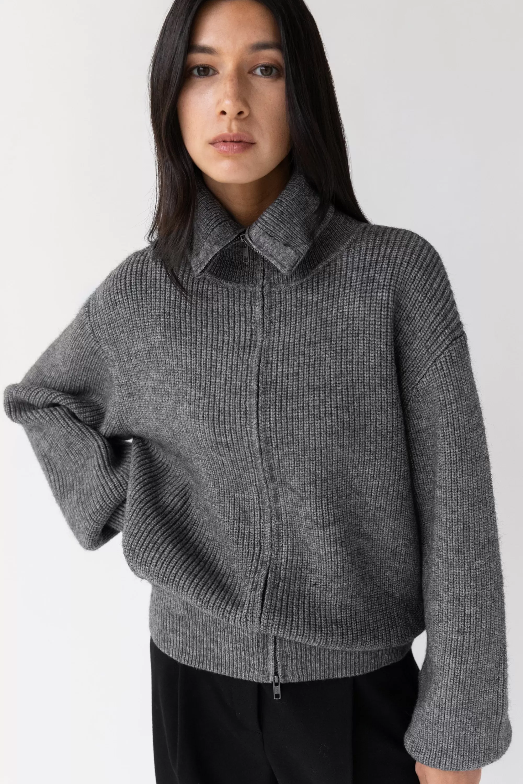OAK + FORT HIGH NECKLINE ZIP UP SWEATER | Women Sweaters & Cardigans