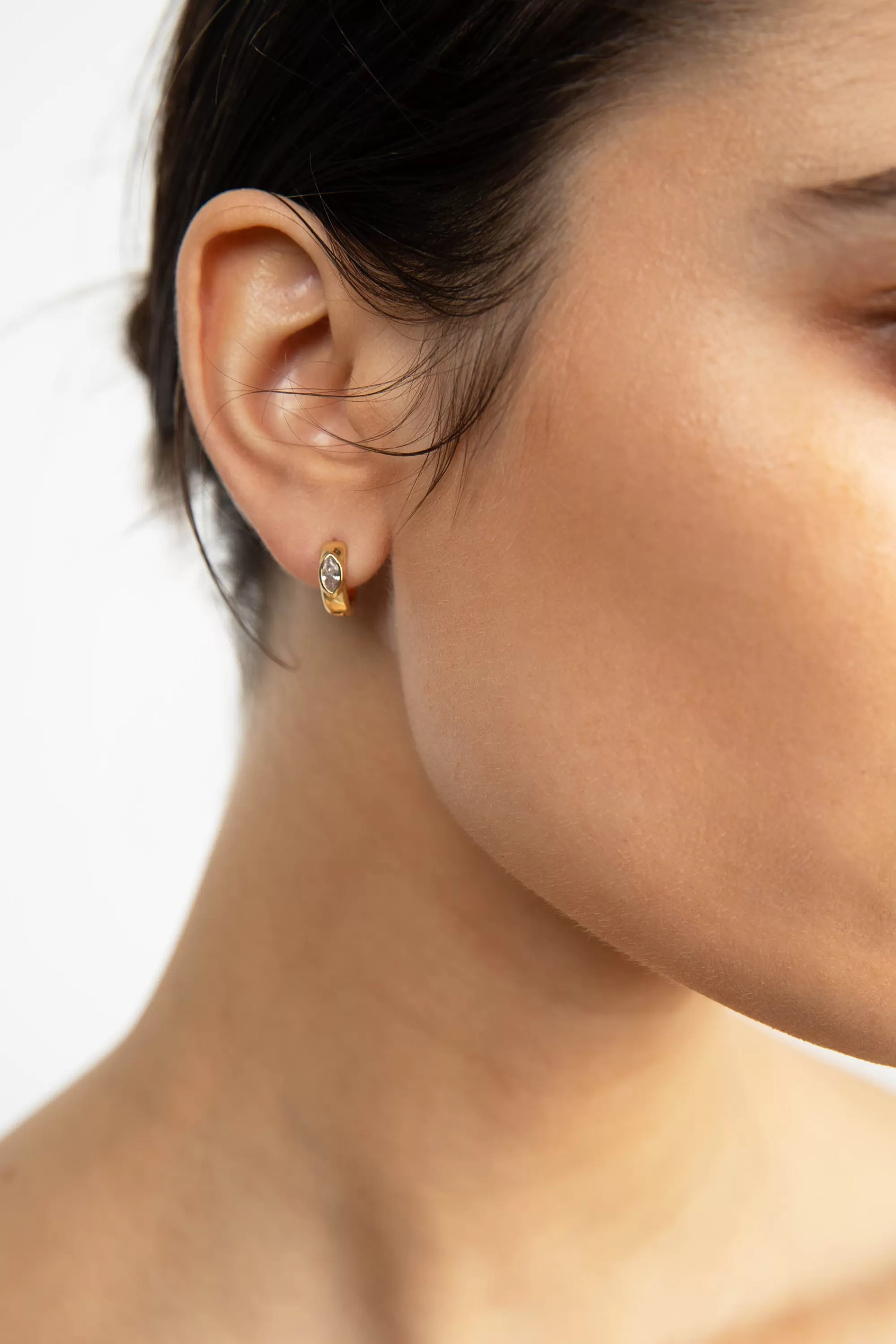 OAK + FORT HOOP EARRING WITH ZIRCONIA | Women Earrings | Earrings