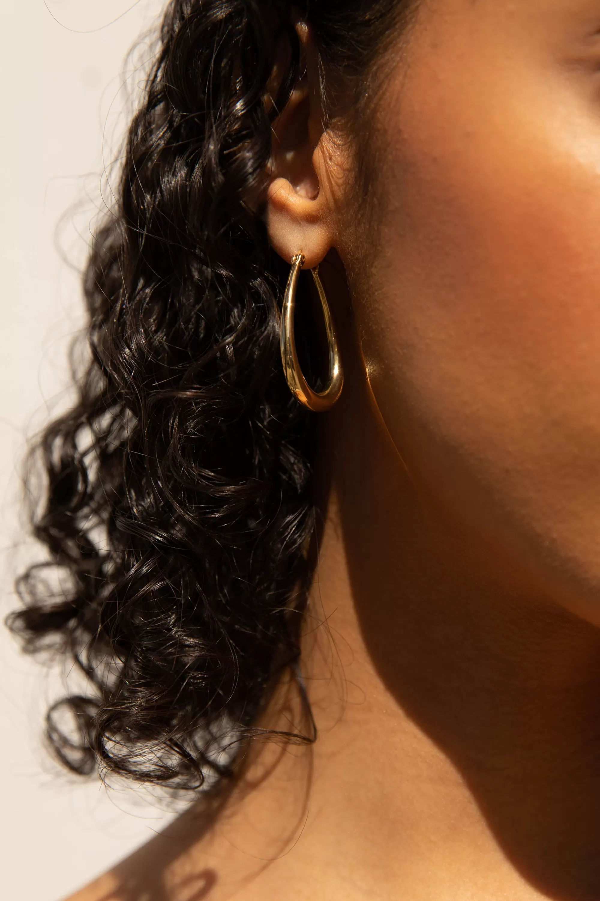 OAK + FORT LARGE TEAR DROP HOOPS | Women Earrings | Earrings