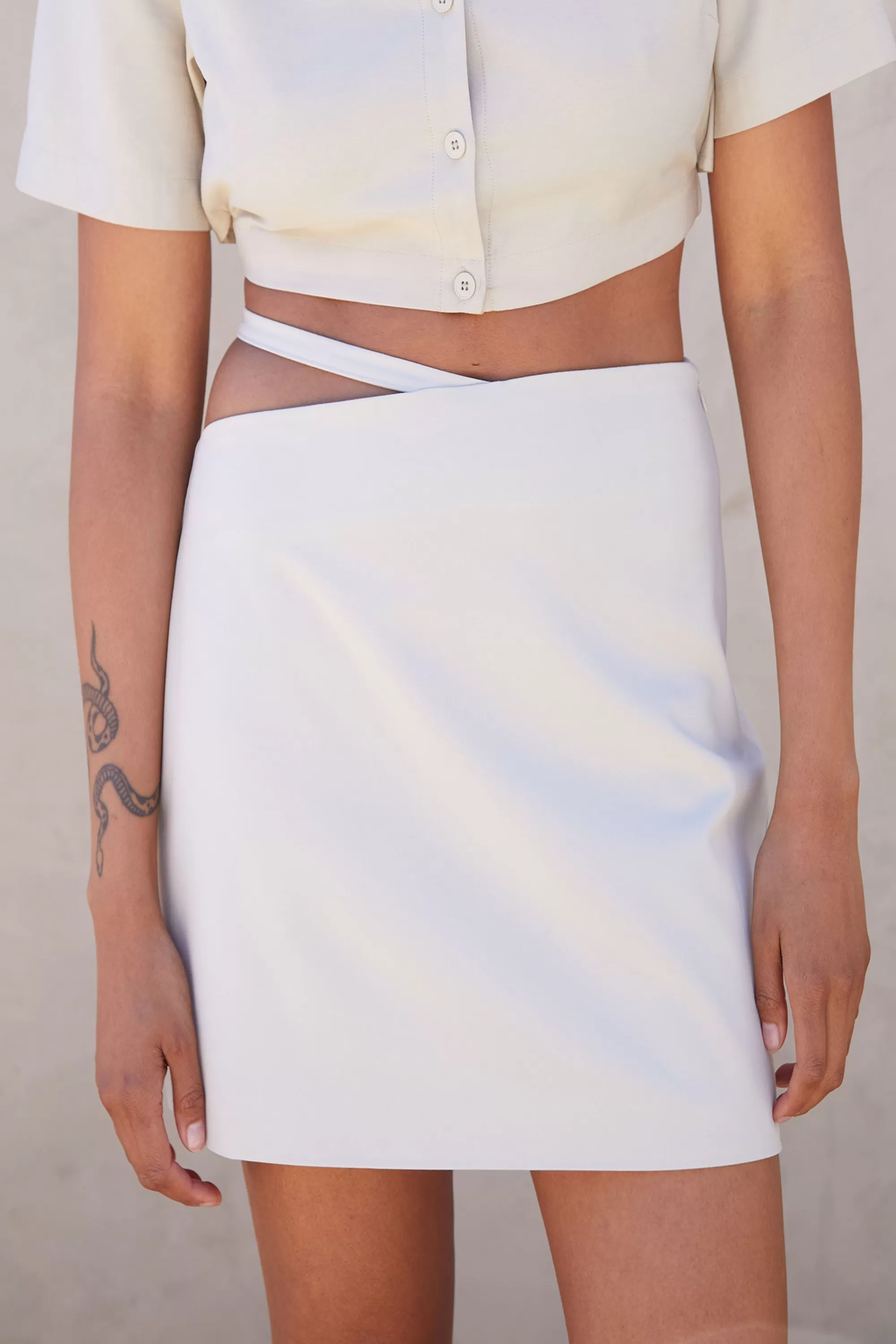 OAK + FORT MINI SKIRT WITH CUTOUT WAIST | Women Skirts
