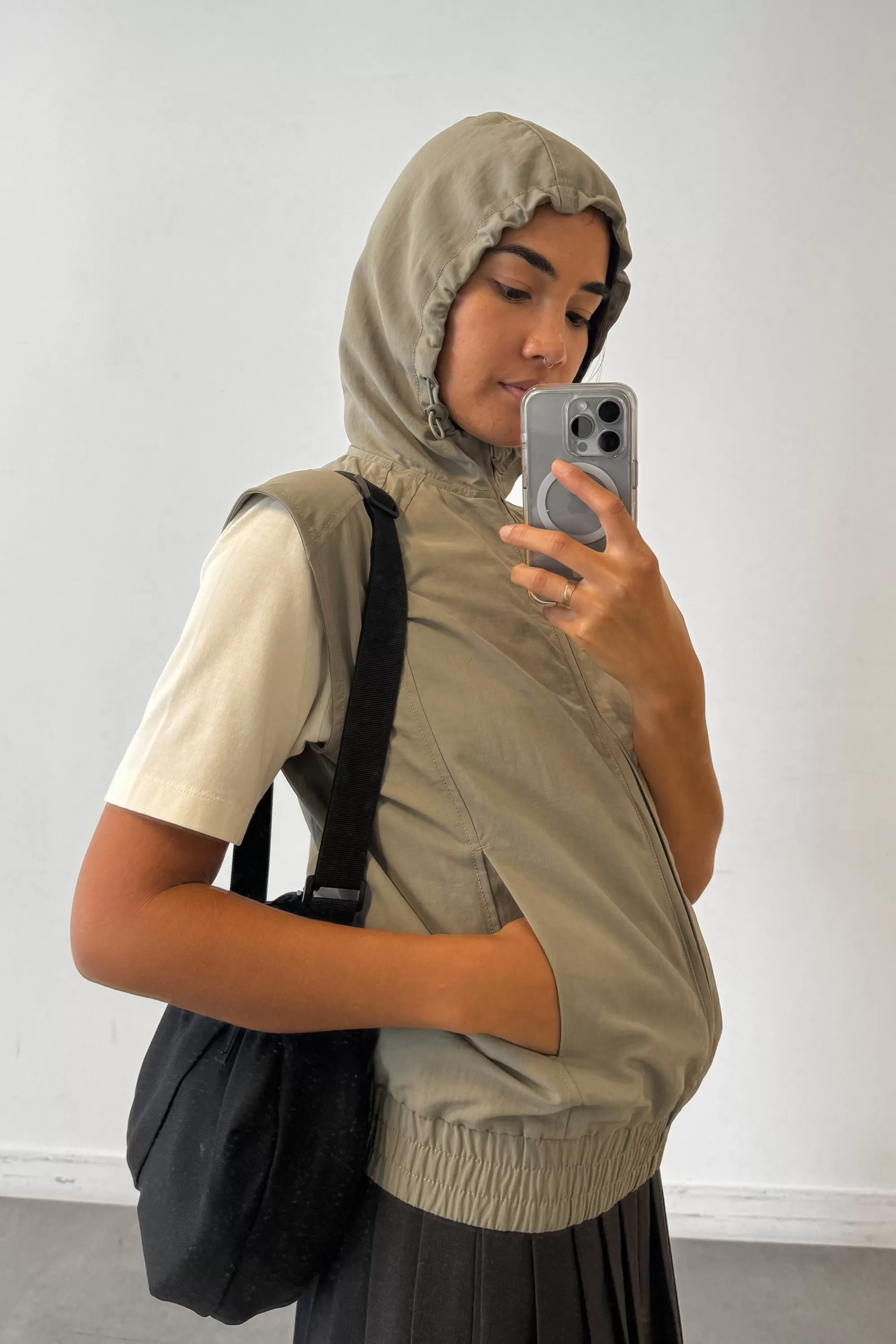 OAK + FORT NYLON HOODED ZIP-UP VEST | Women Coats & Jackets