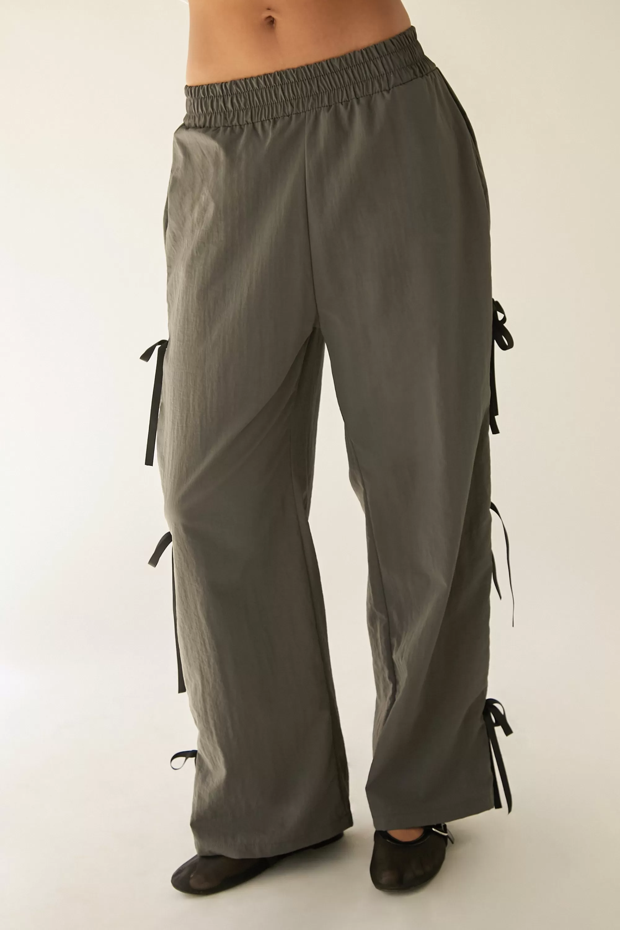 OAK + FORT NYLON PANTS WITH BOWS | Women Pants
