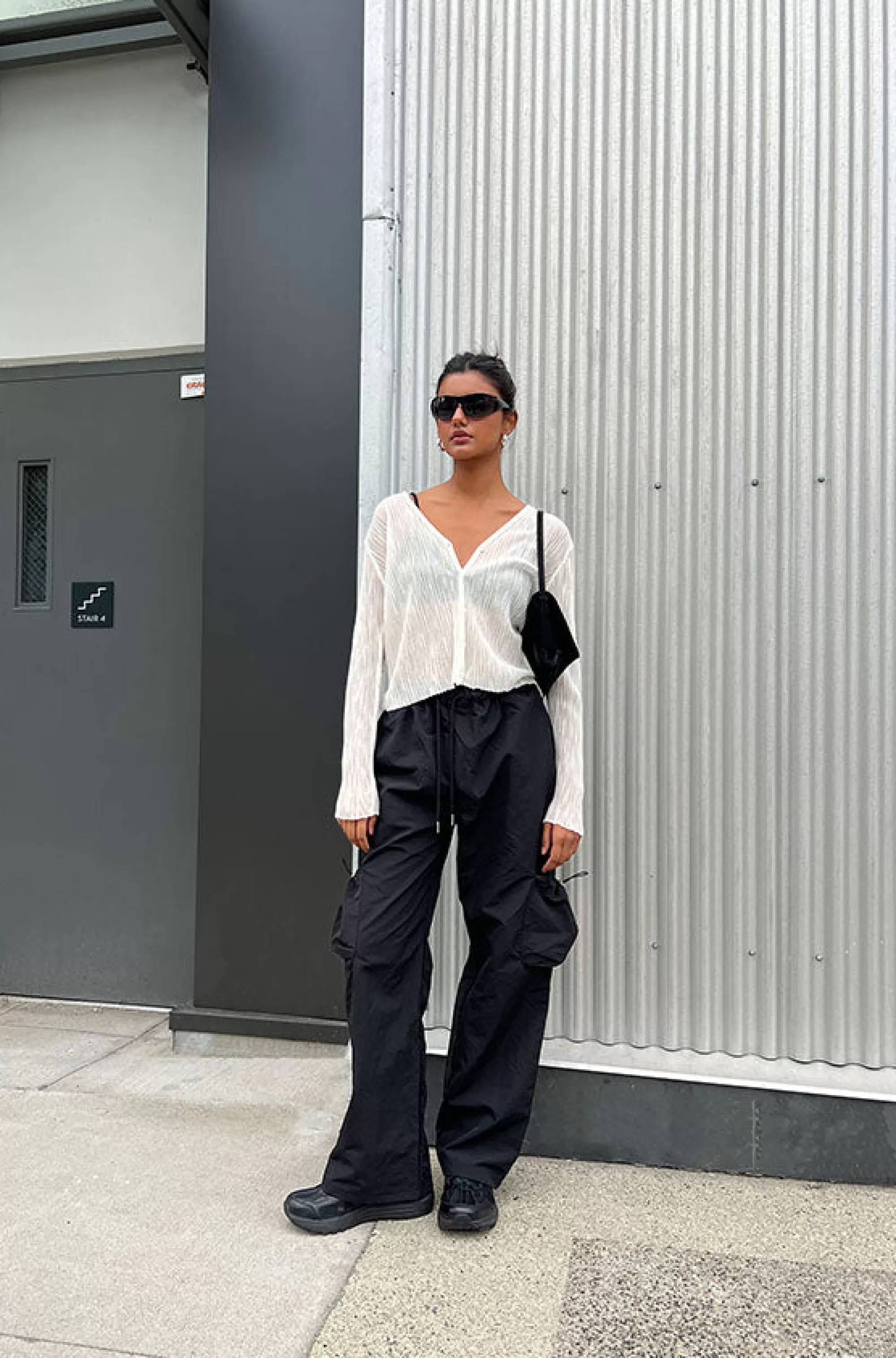 OAK + FORT NYLON PANTS WITH RUCHED POCKETS | Women Pants