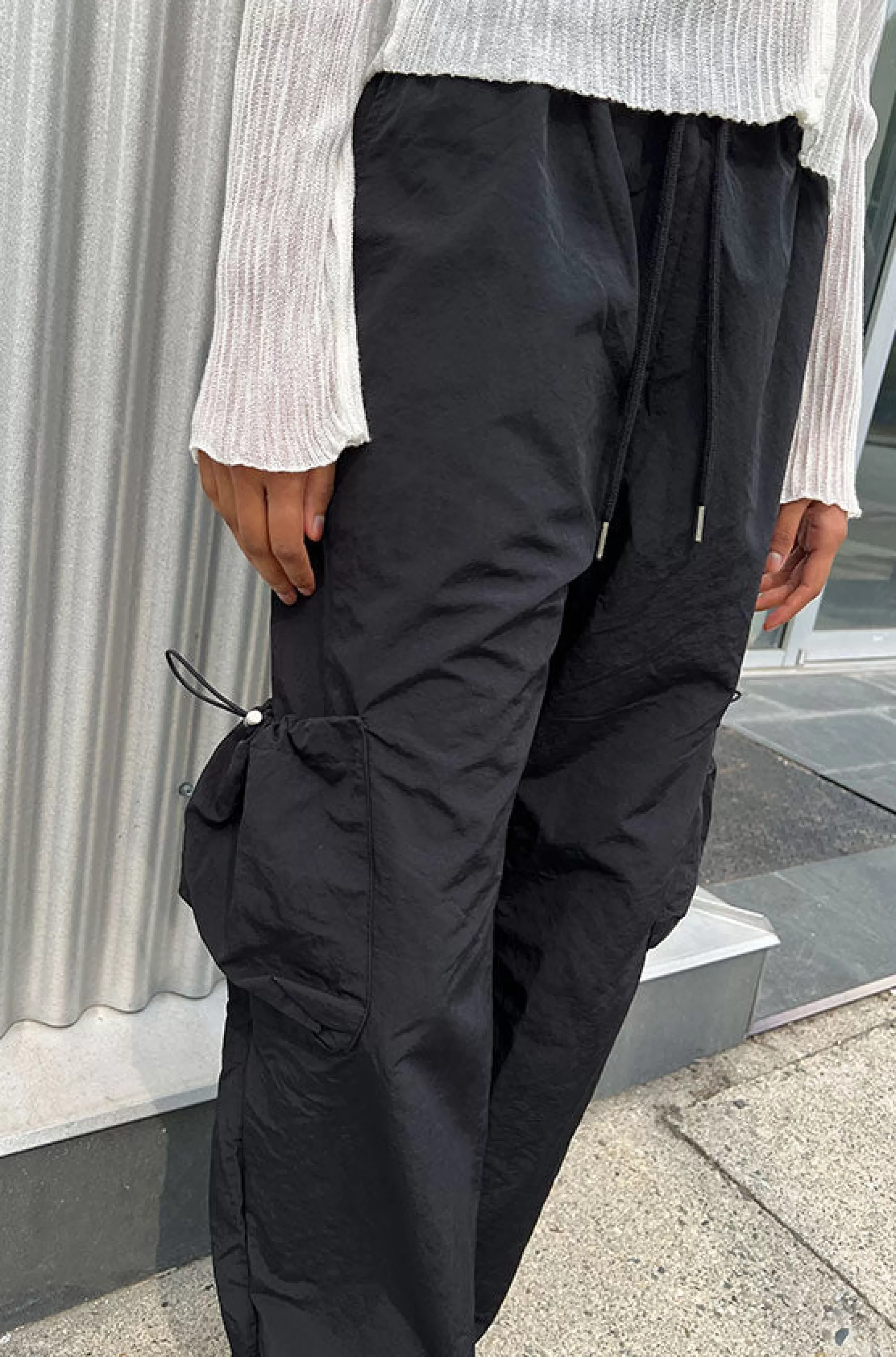 OAK + FORT NYLON PANTS WITH RUCHED POCKETS | Women Pants