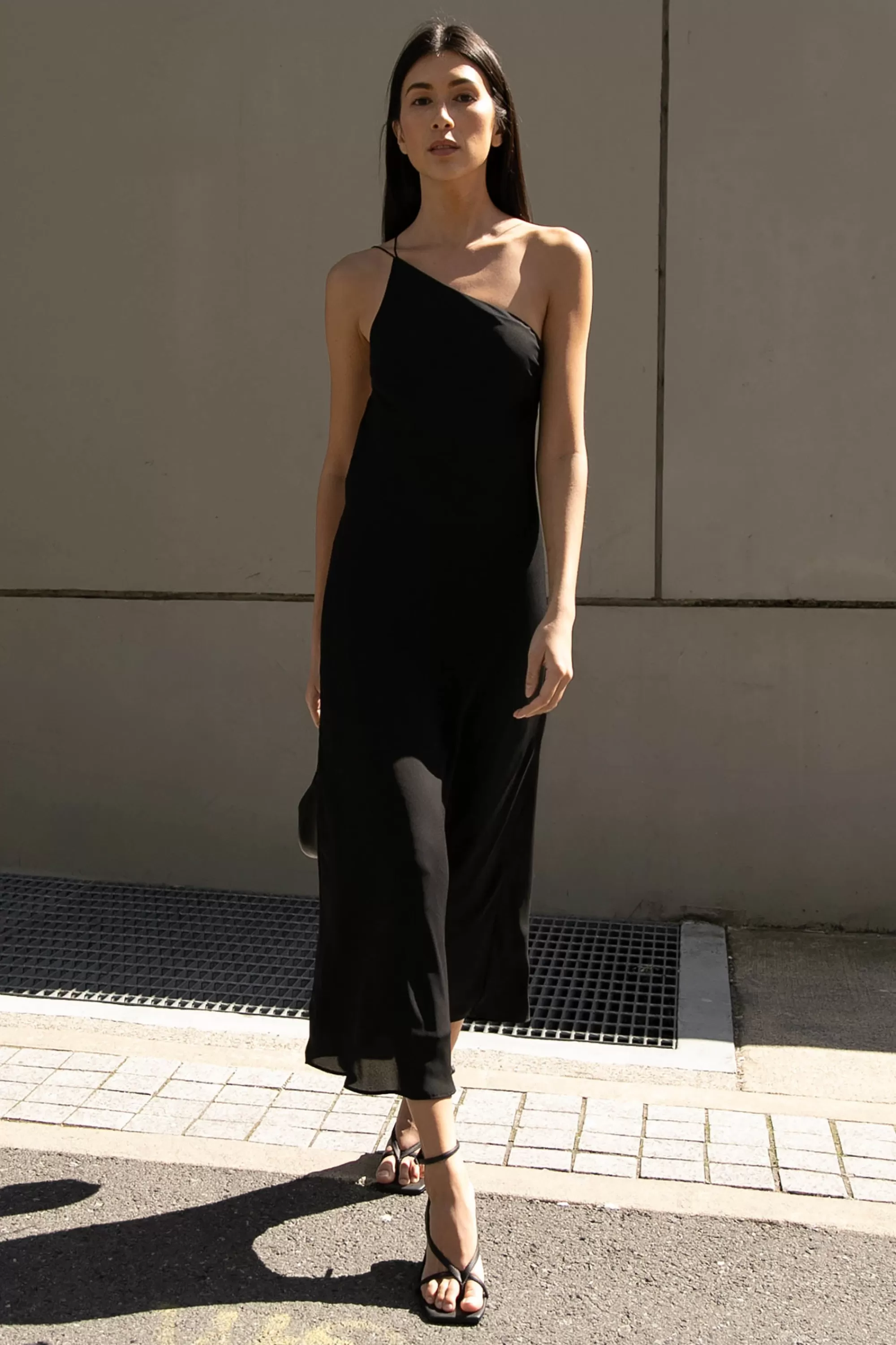 OAK + FORT ONE SHOULDER MIDI DRESS | Women Dresses