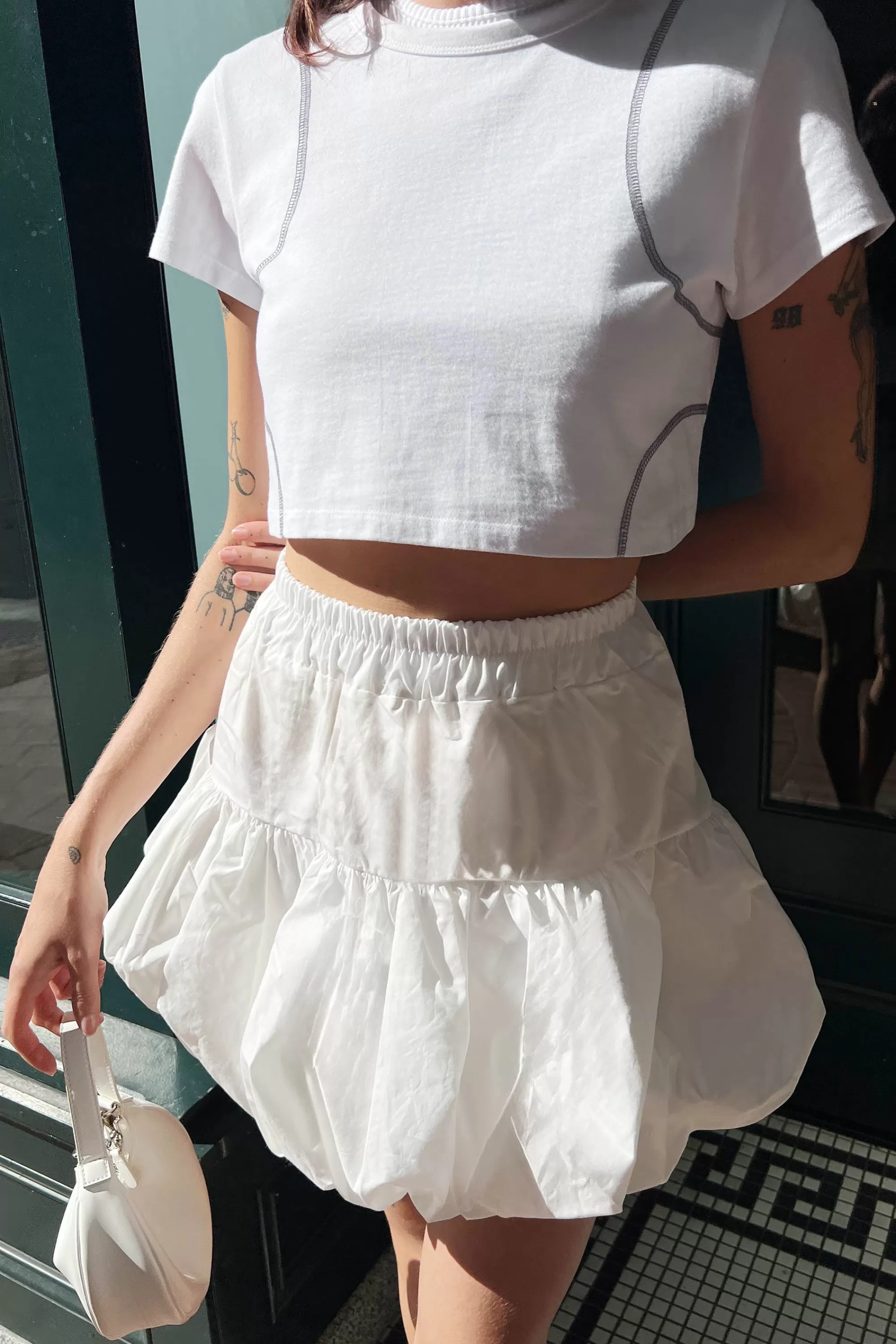 OAK + FORT ORGANIC COTTON CROPPED TEE WITH STITCHING | Women Tops
