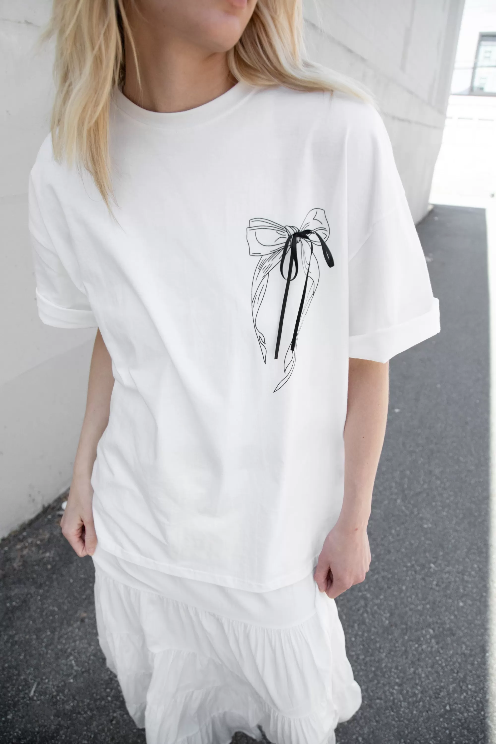 OAK + FORT OVERSIZED T-SHIRT WITH BOW GRAPHIC | Women Tops
