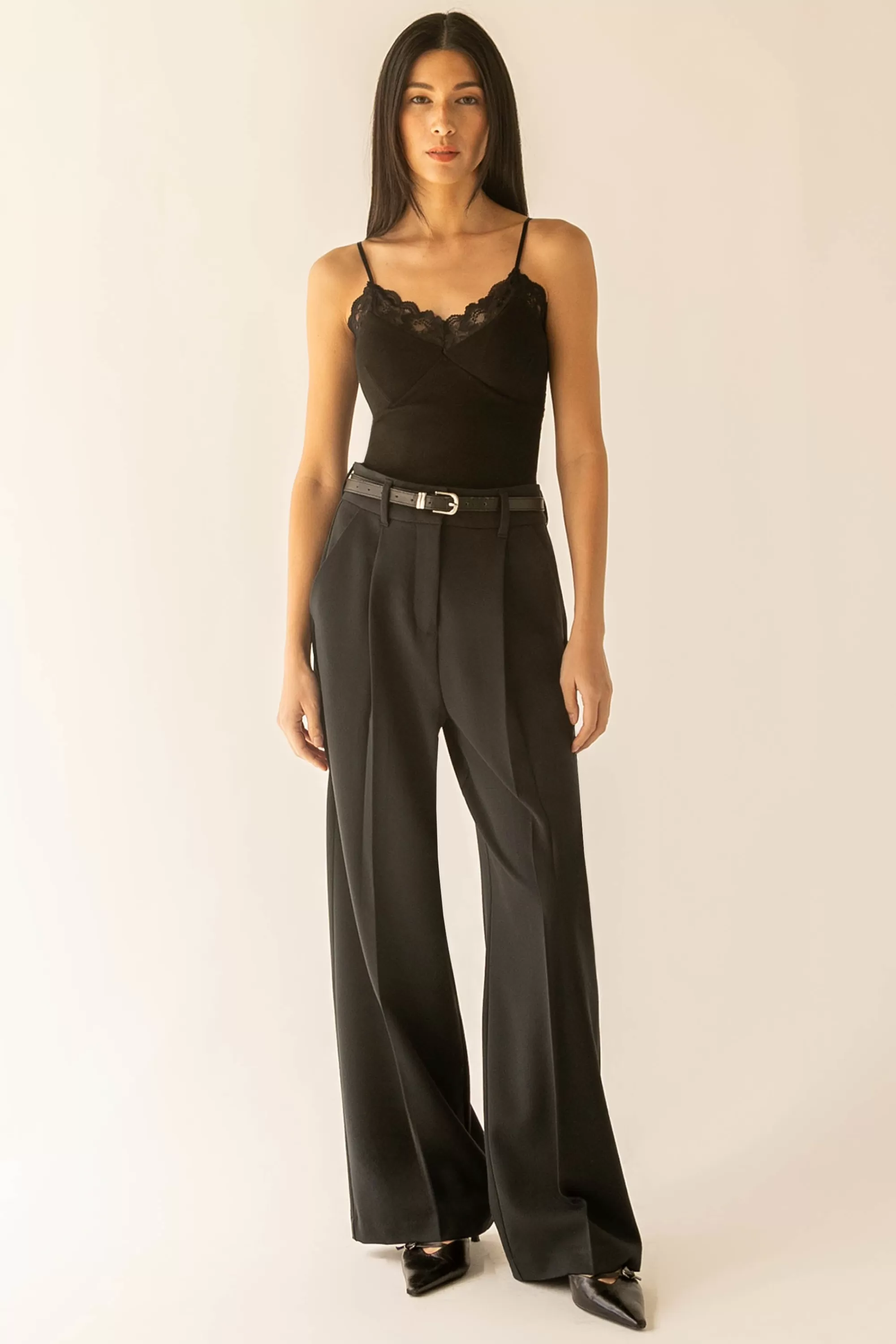 OAK + FORT PADDED TANK WITH LACE DETAIL | Women Tops
