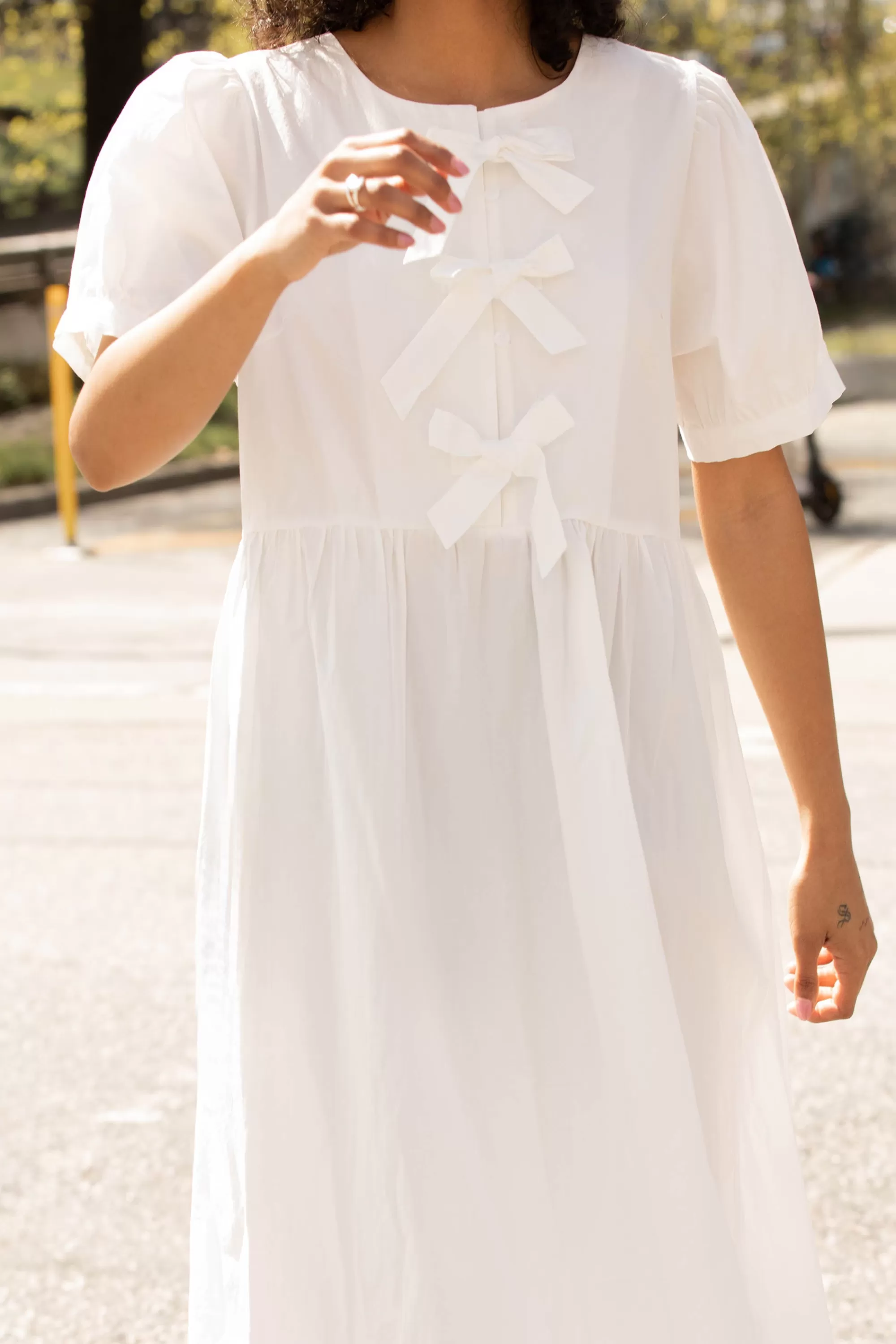 OAK + FORT PUFF SLEEVE MIDI DRESS WITH BOWS | Women Dresses