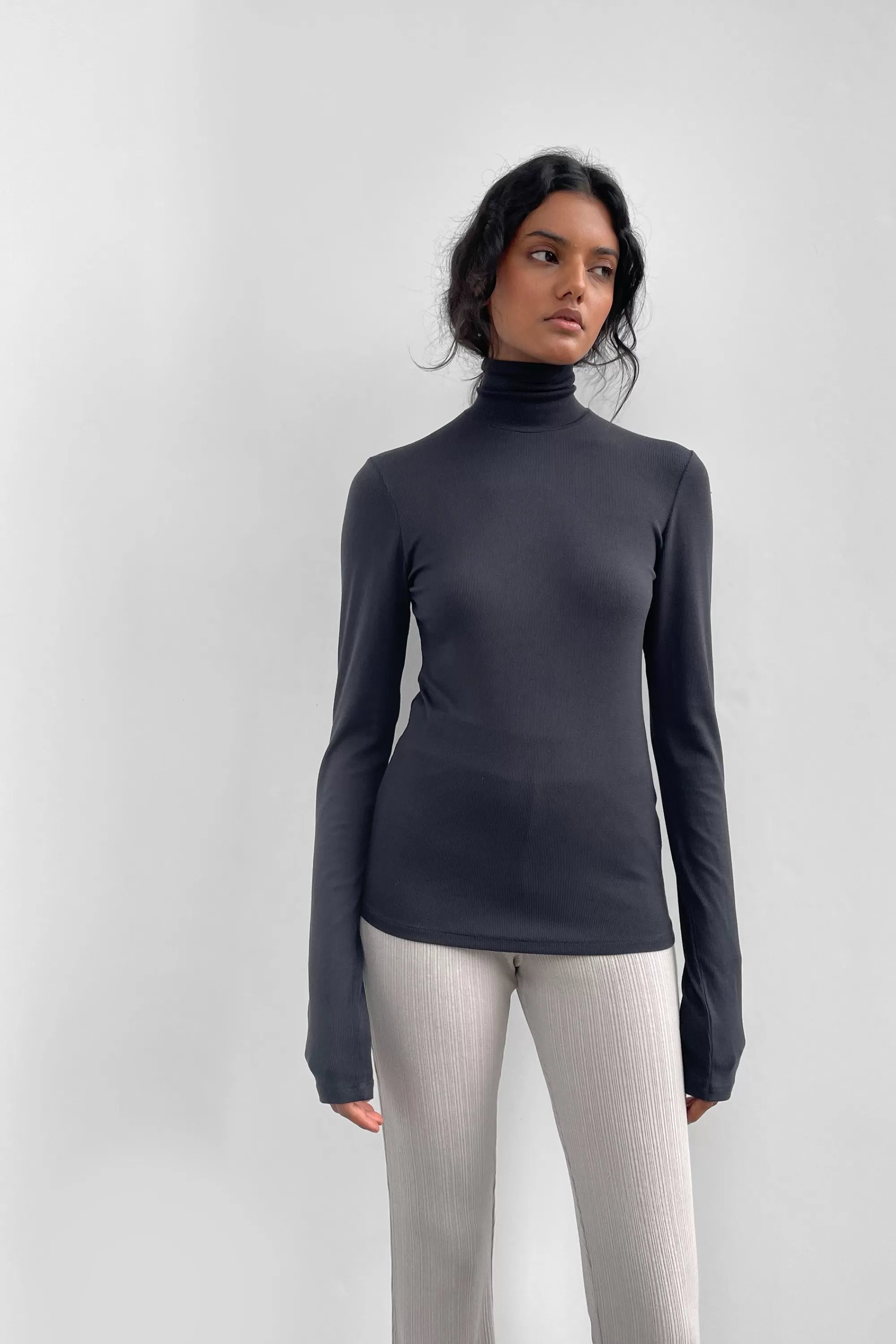 OAK + FORT RIBBED TURTLENECK LONG SLEEVE | Women Tops