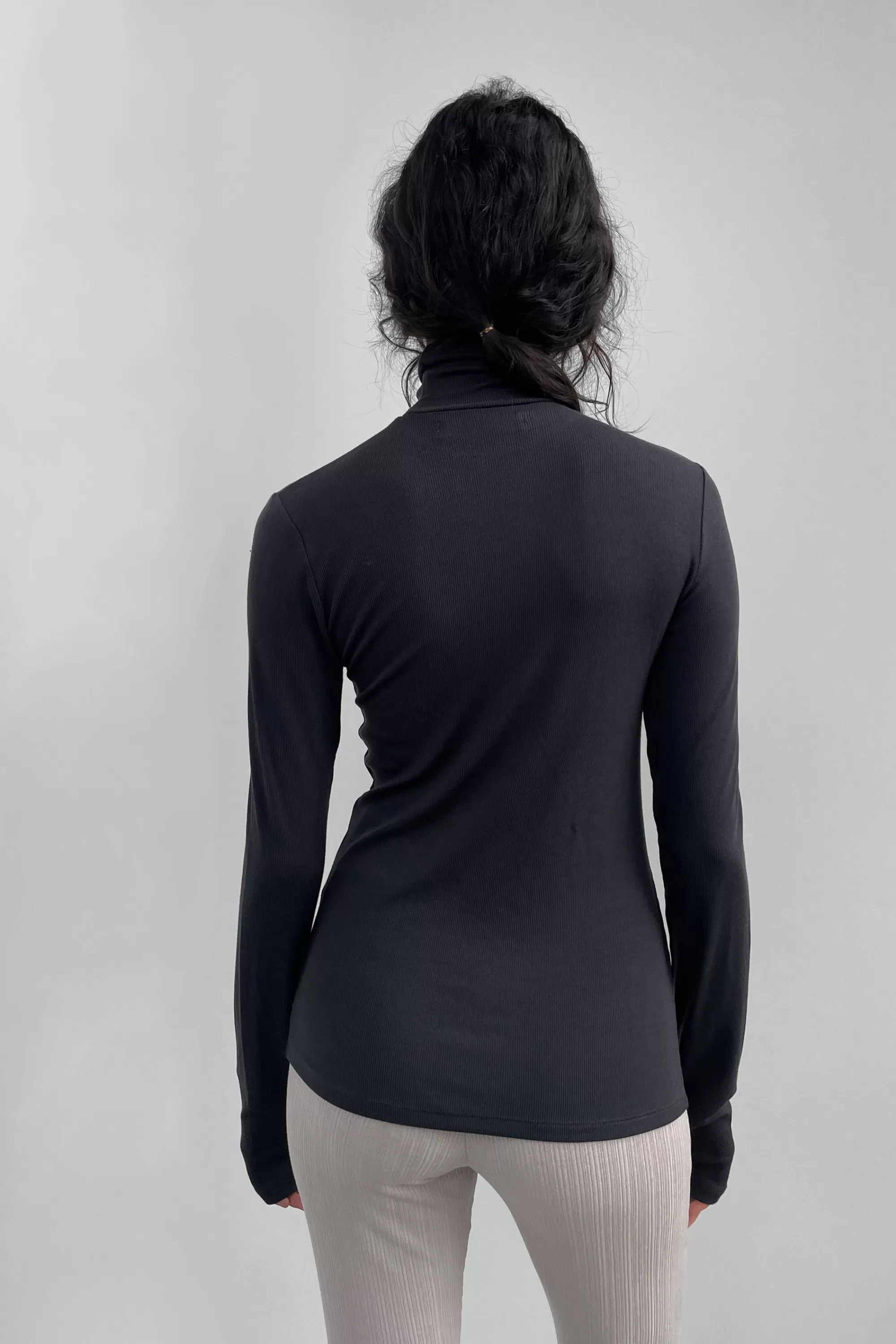 OAK + FORT RIBBED TURTLENECK LONG SLEEVE | Women Tops