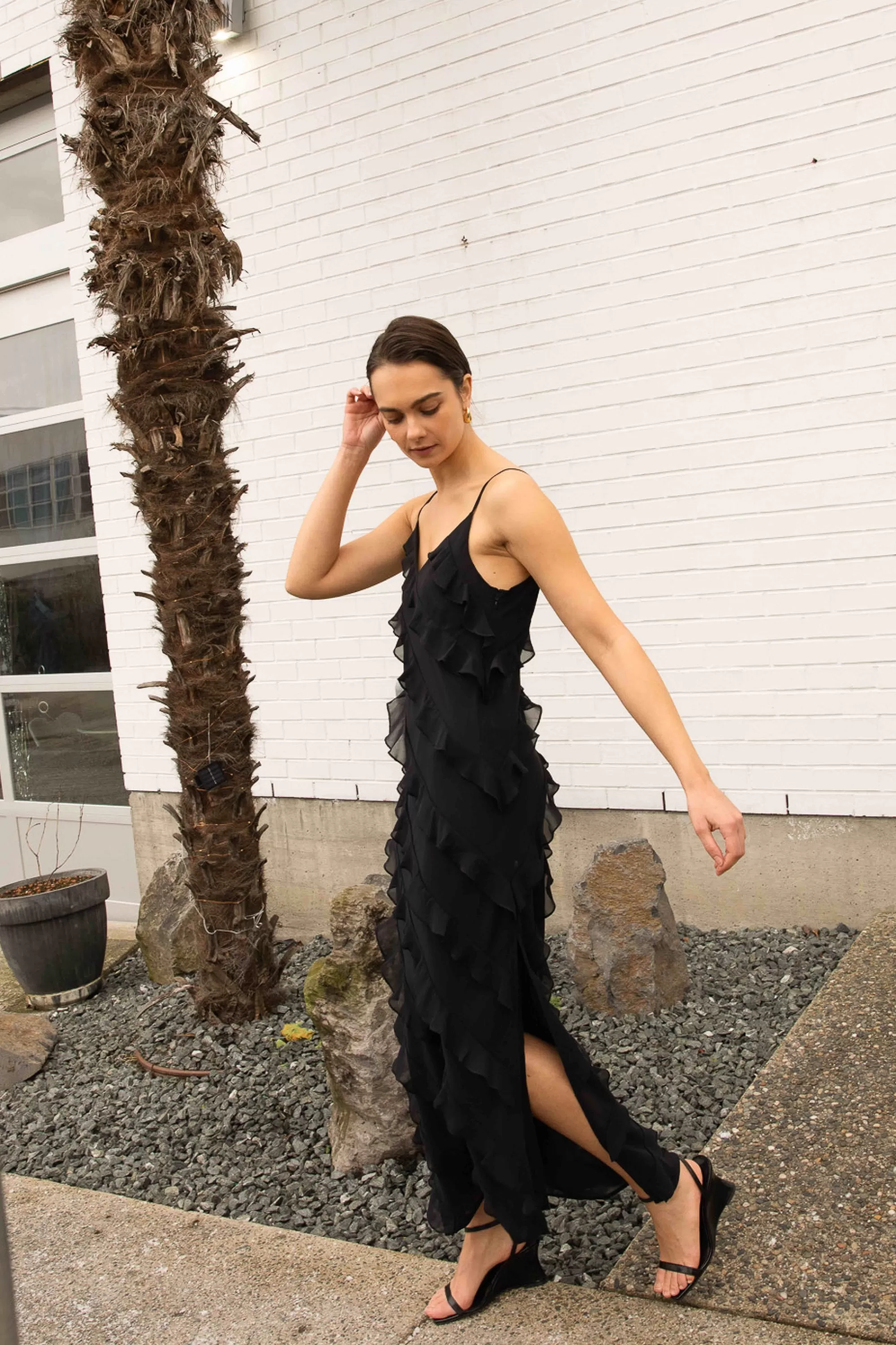 OAK + FORT RUFFLED MAXI DRESS | Women Dresses