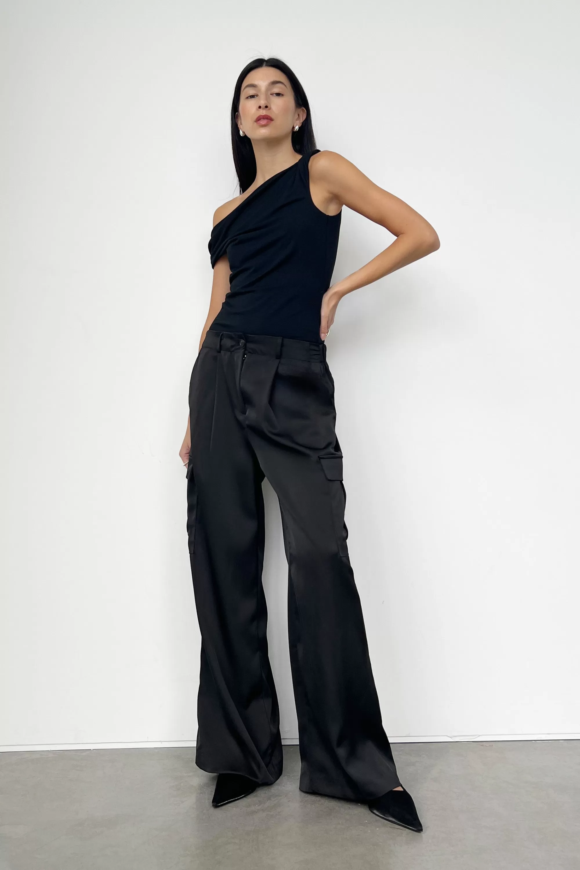 OAK + FORT SATIN TROUSERS WITH CARGO POCKETS | Women Pants
