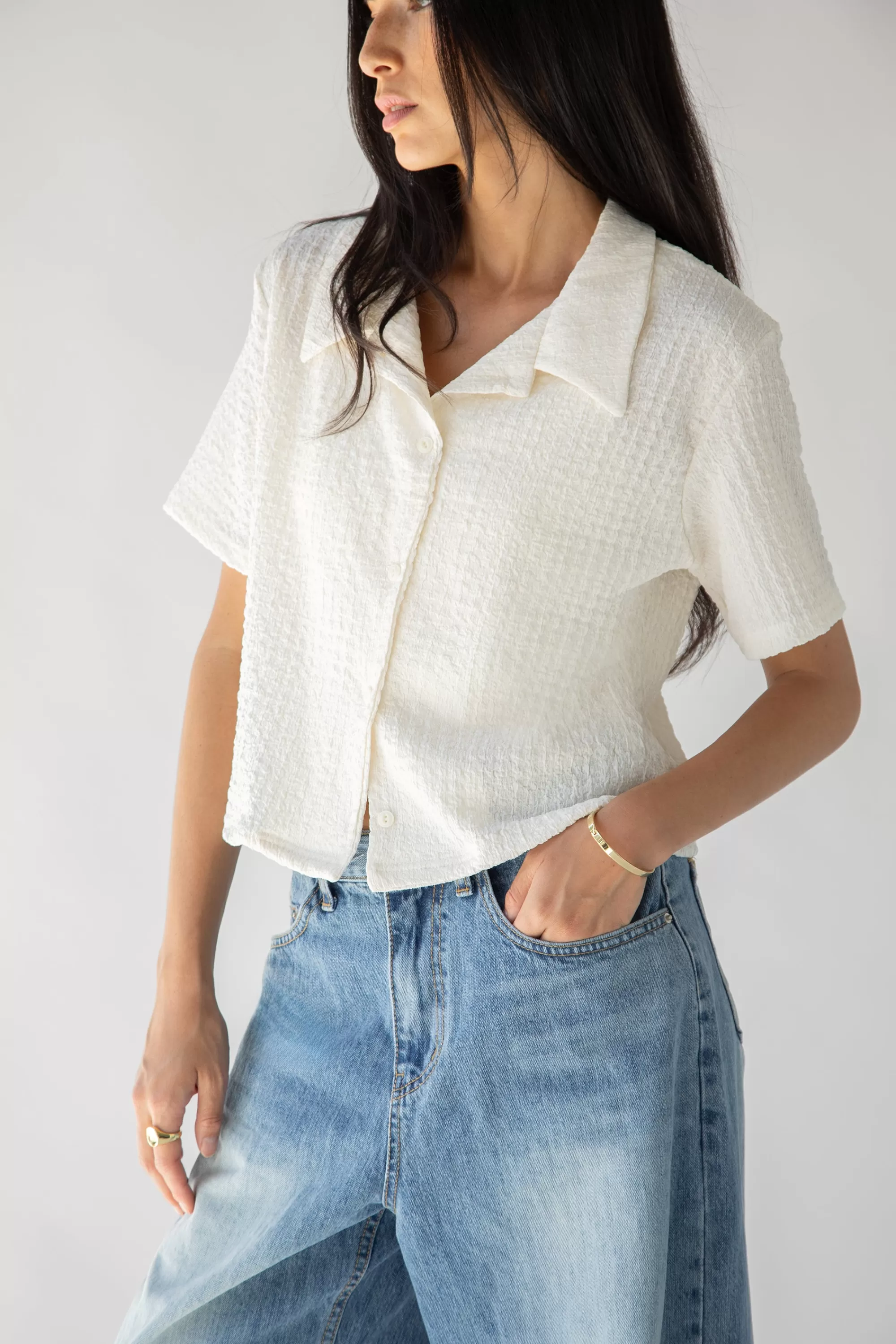 OAK + FORT SHORT SLEEVE CRINKLE BUTTON UP | Women Tops
