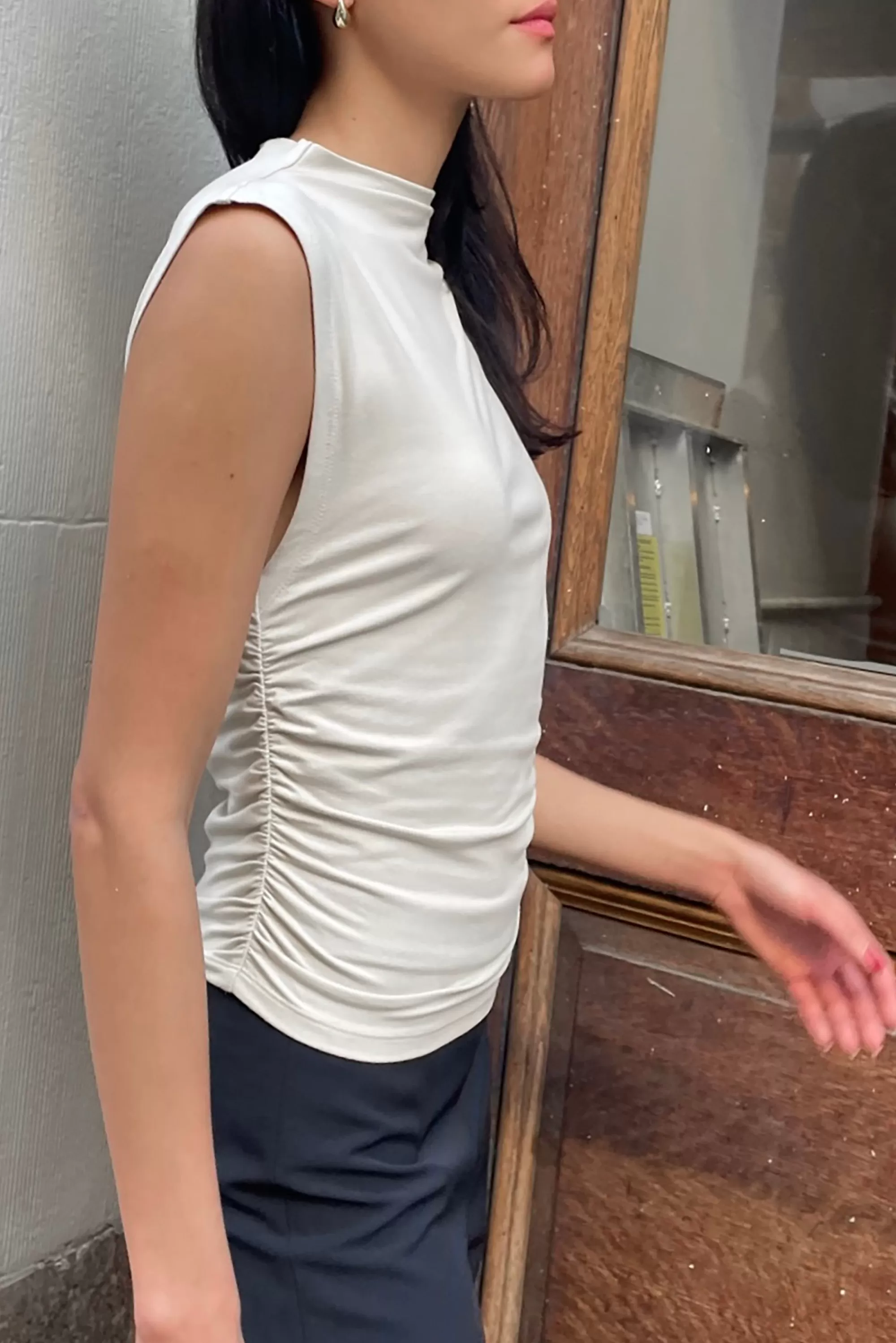 OAK + FORT SLEEVELESS MOCKNECK TOP | Women Tops