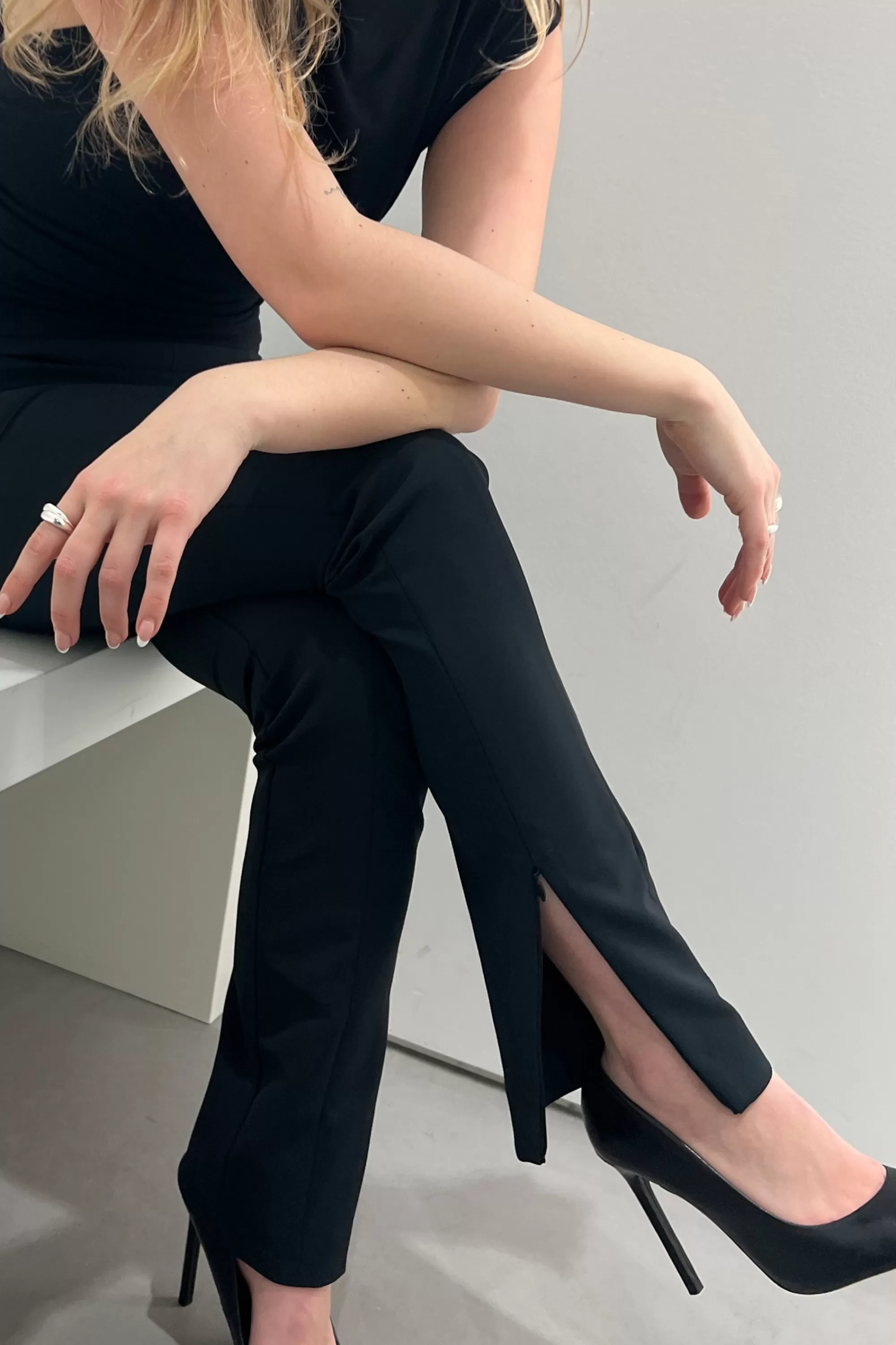 OAK + FORT SLIM FIT PANT WITH SLIT | Women Pants