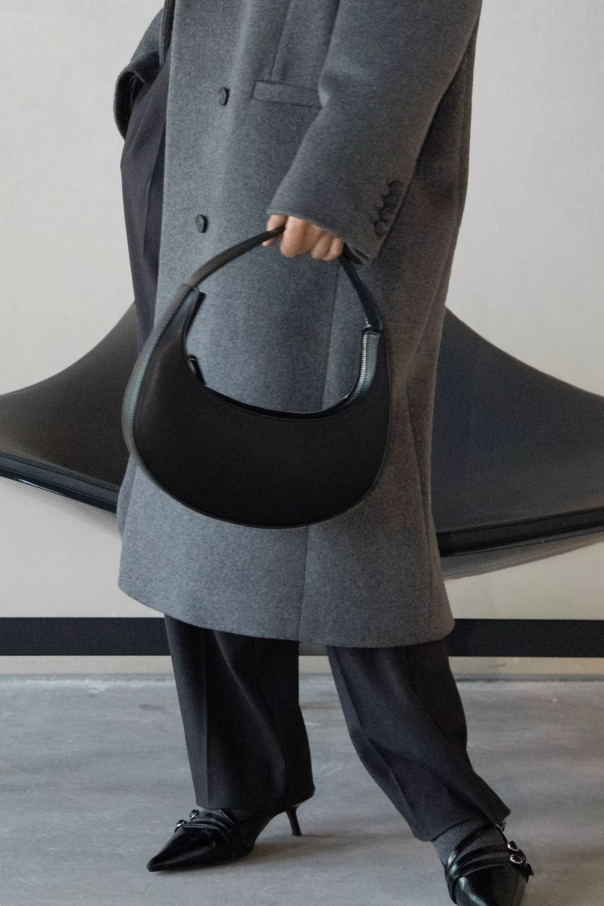 OAK + FORT SMALL ROUND HAND BAG | Women Bags | Bags
