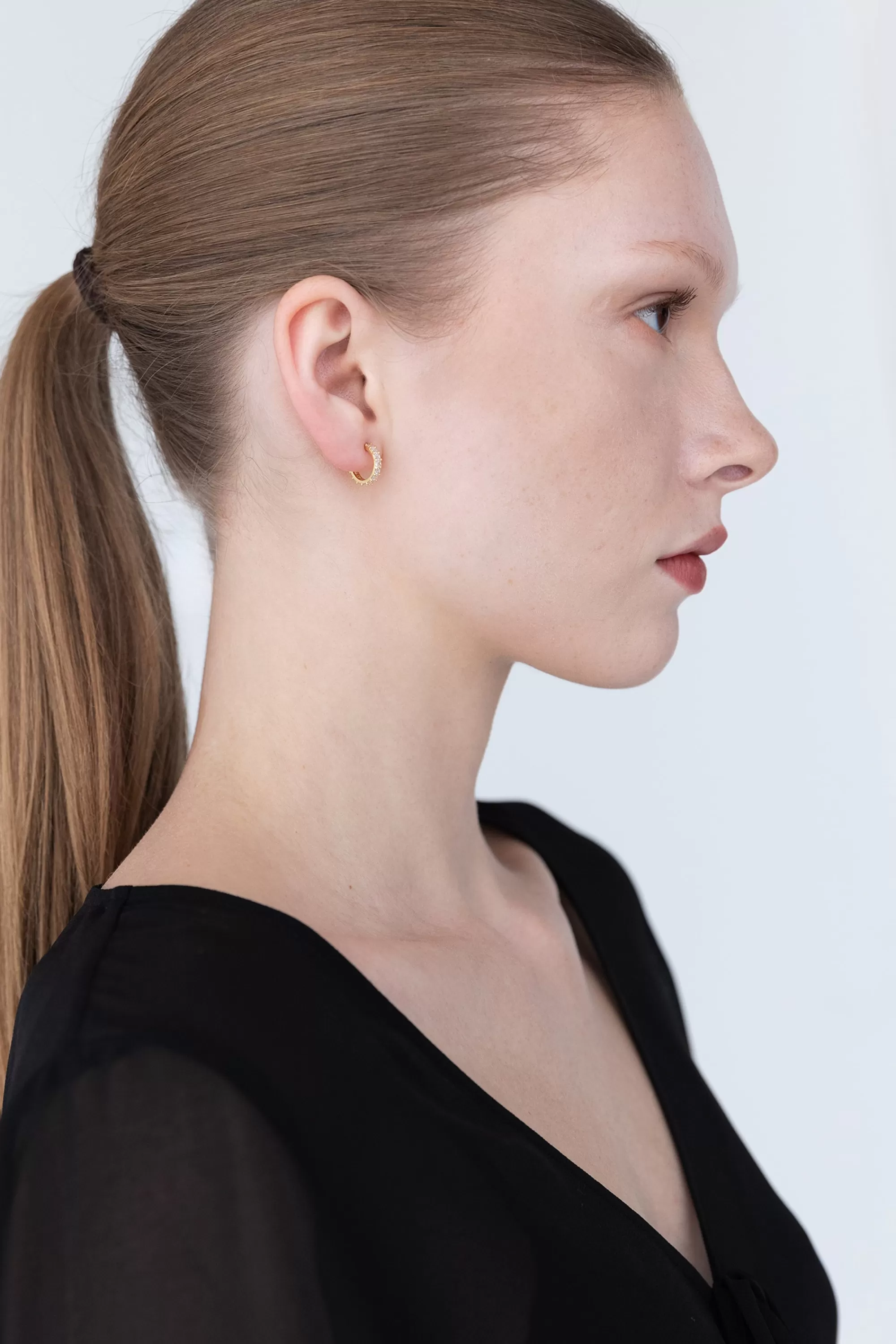 OAK + FORT SMALL ZIRCONIA HOOPS | Women Earrings | Earrings