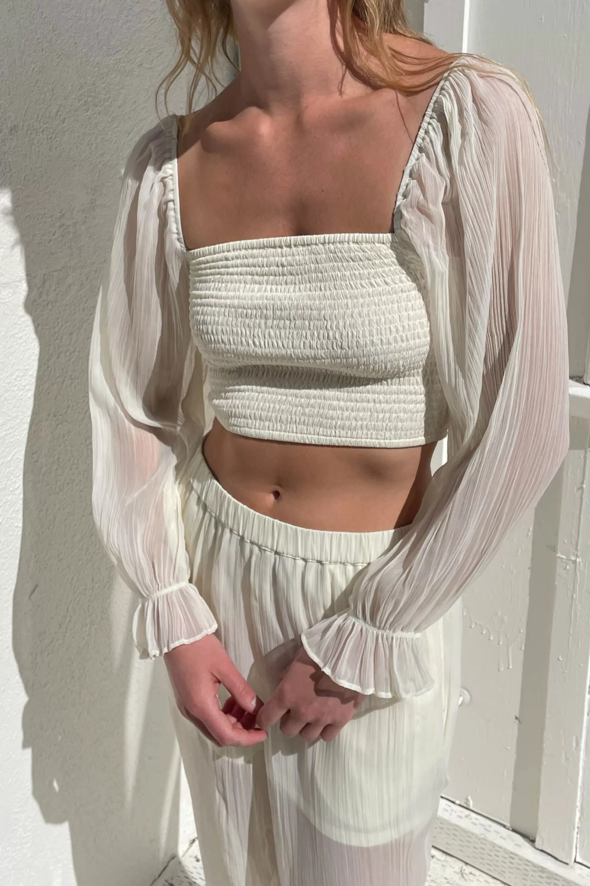 OAK + FORT SMOCKED RUFFLE SLEEVE BLOUSE | Women Tops