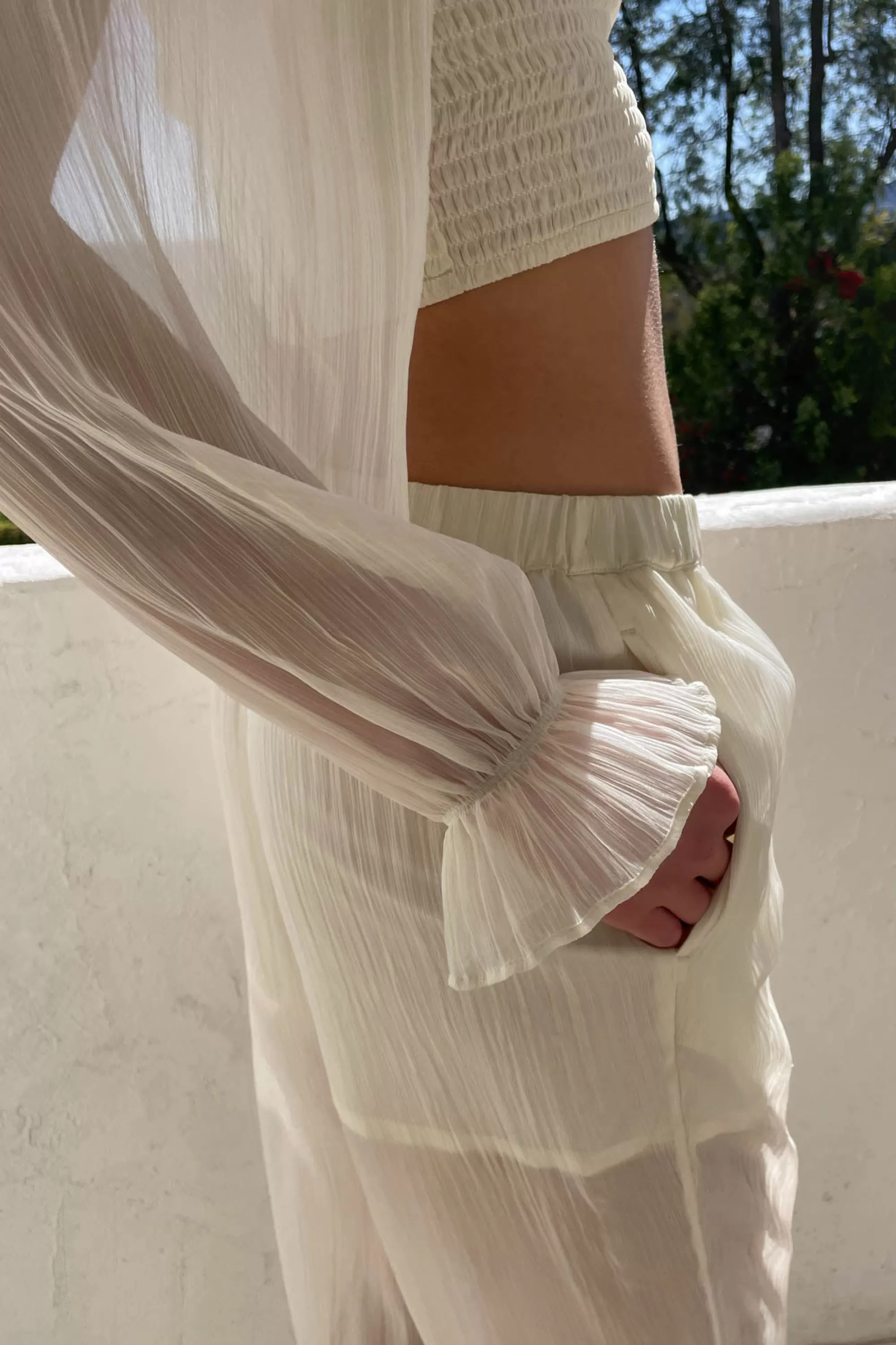 OAK + FORT SMOCKED RUFFLE SLEEVE BLOUSE | Women Tops