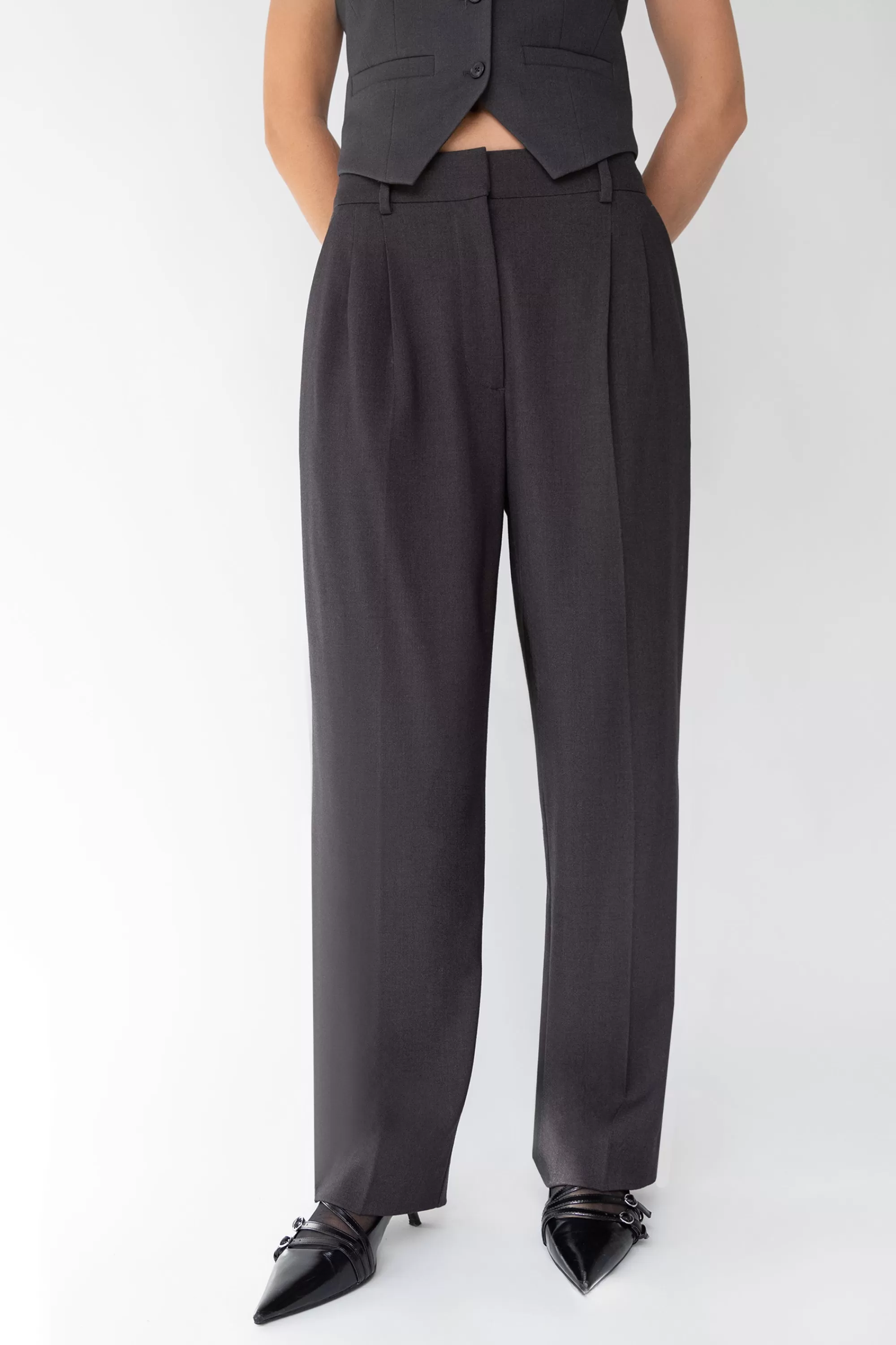 OAK + FORT STRAIGHT LEG HIGH-RISE TROUSER | Women Pants