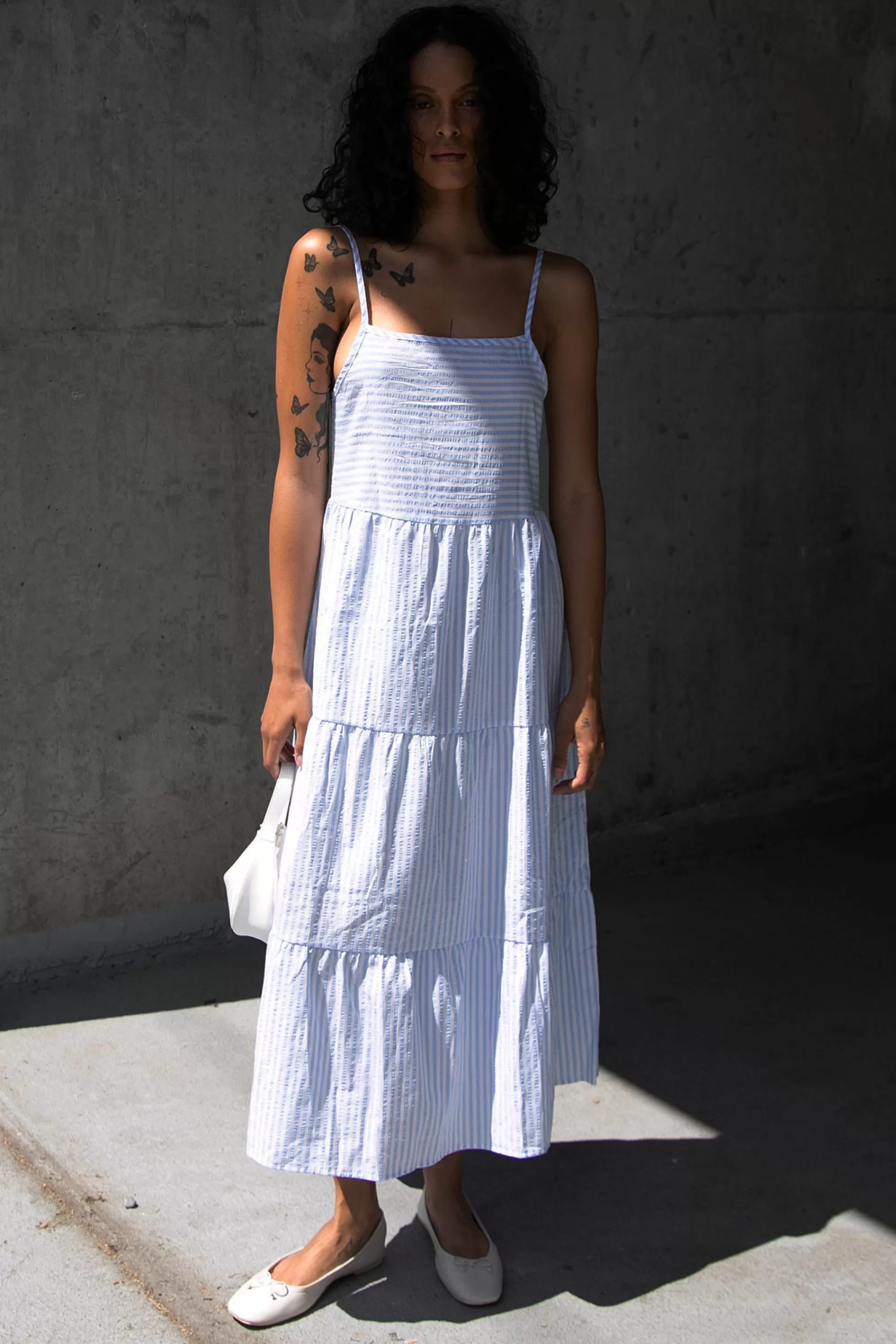 OAK + FORT STRIPED TIERED MIDI DRESS | Women Dresses