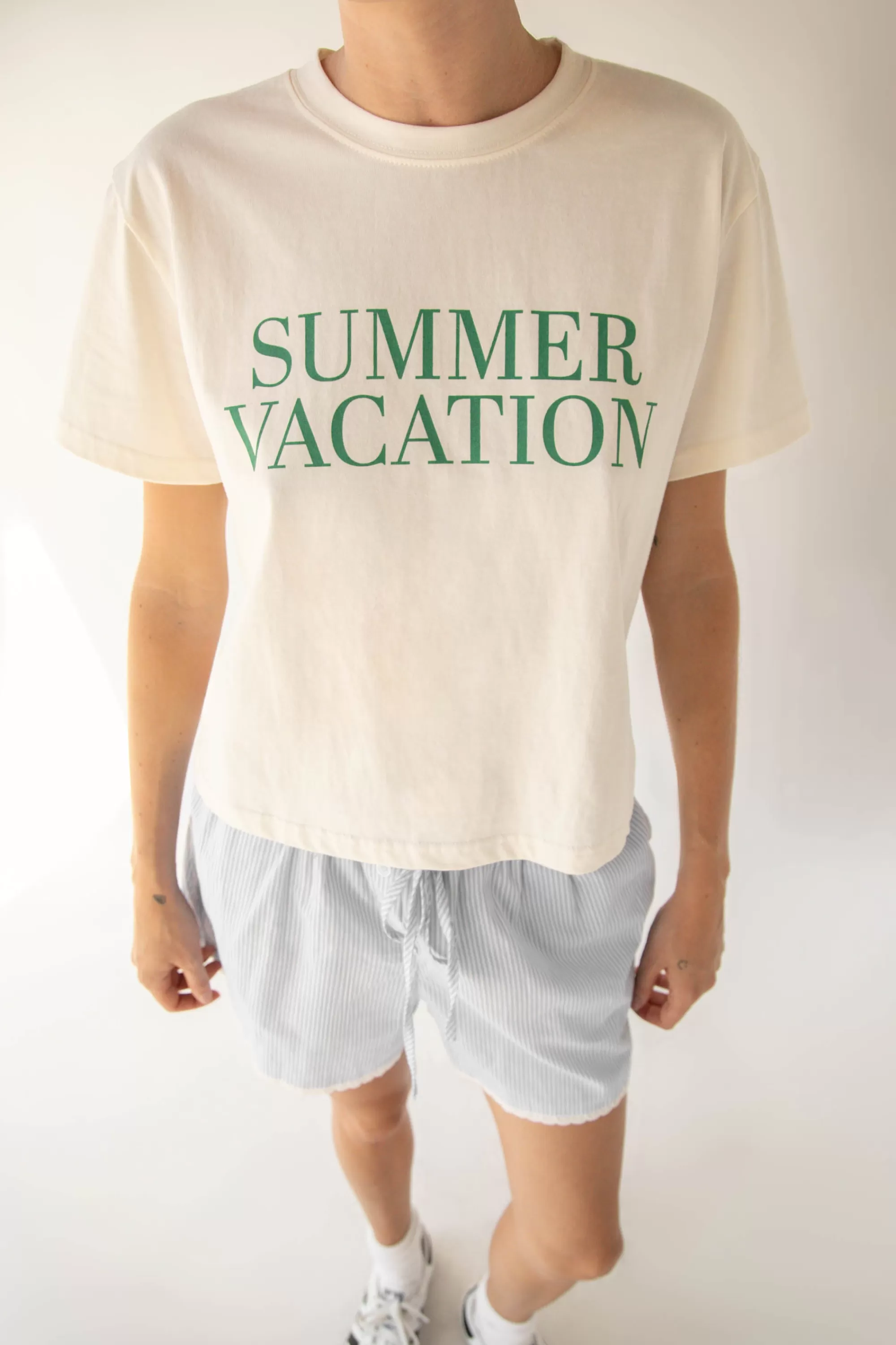 OAK + FORT SUMMER VACATION GRAPHIC T-SHIRT | Women Tops
