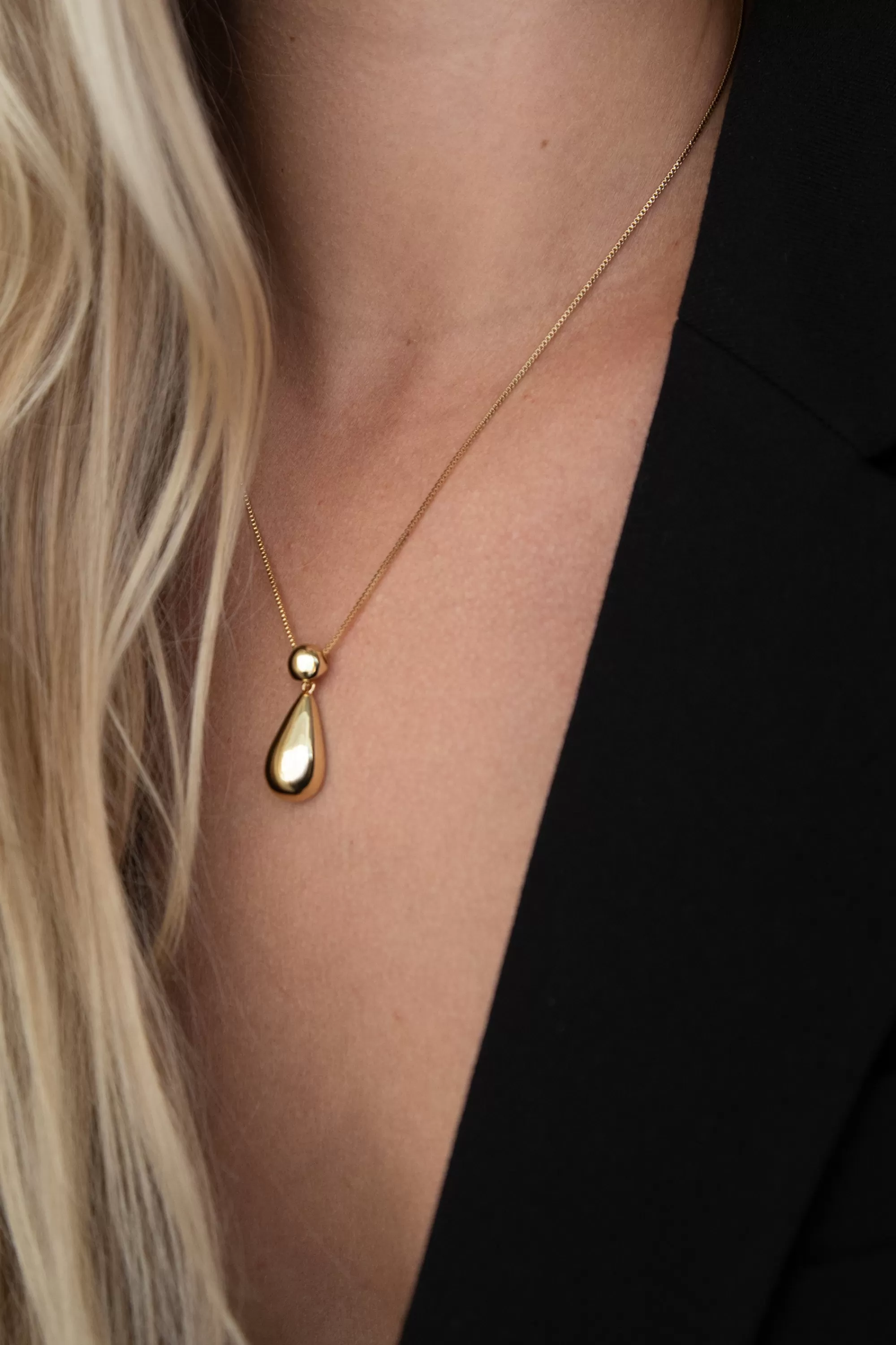 OAK + FORT TEARDROP NECKLACE | Women Necklaces | Necklaces