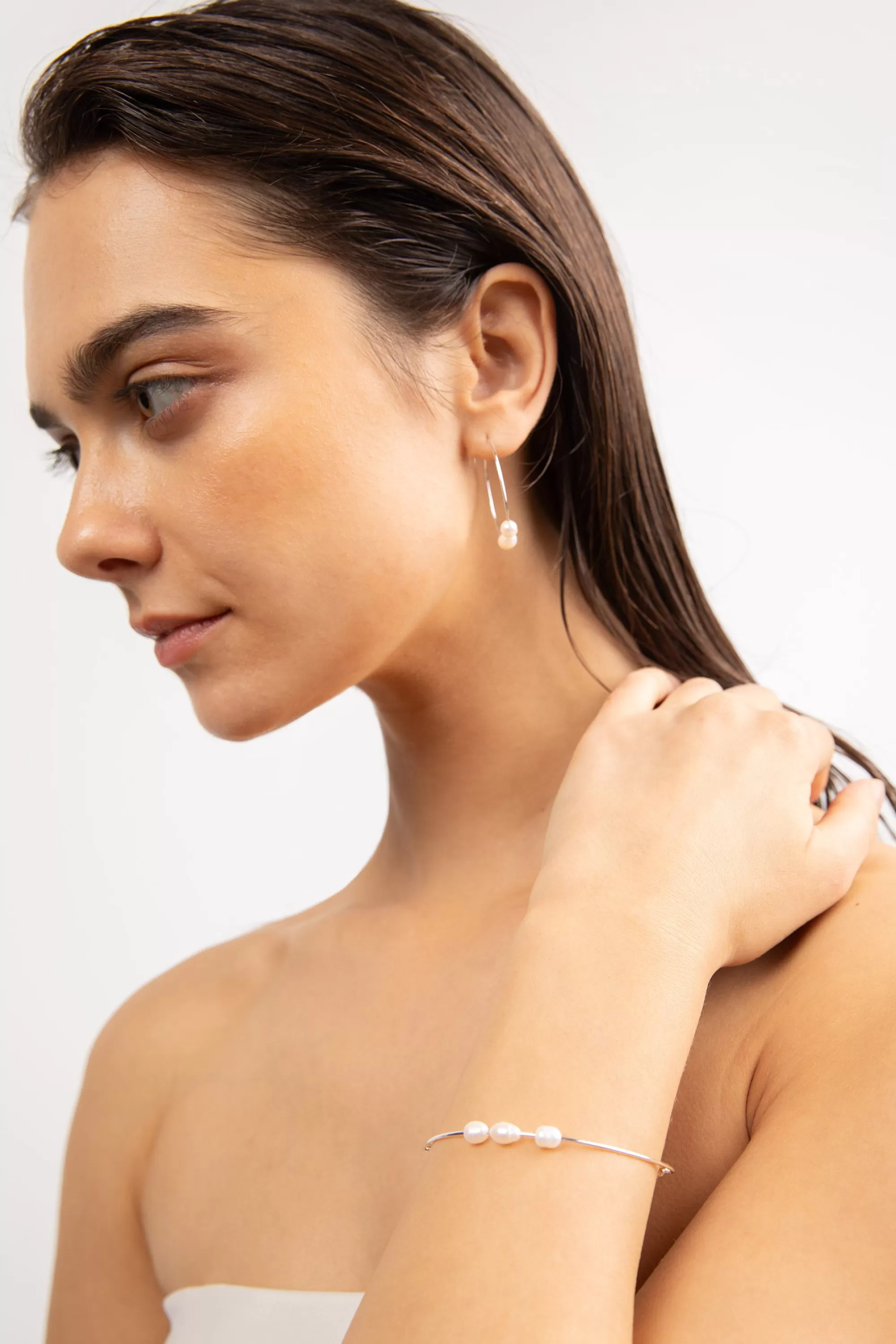 OAK + FORT THREE NATURAL PEARL BRACELET | Women Rings & Bracelets | Rings & Bracelets