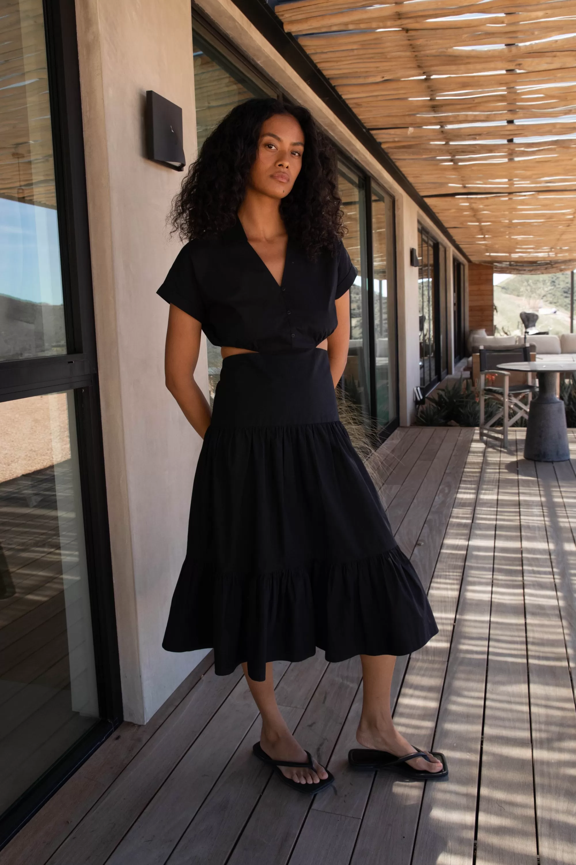 OAK + FORT TIERED MIDI DRESS WITH CUTOUTS | Women Dresses