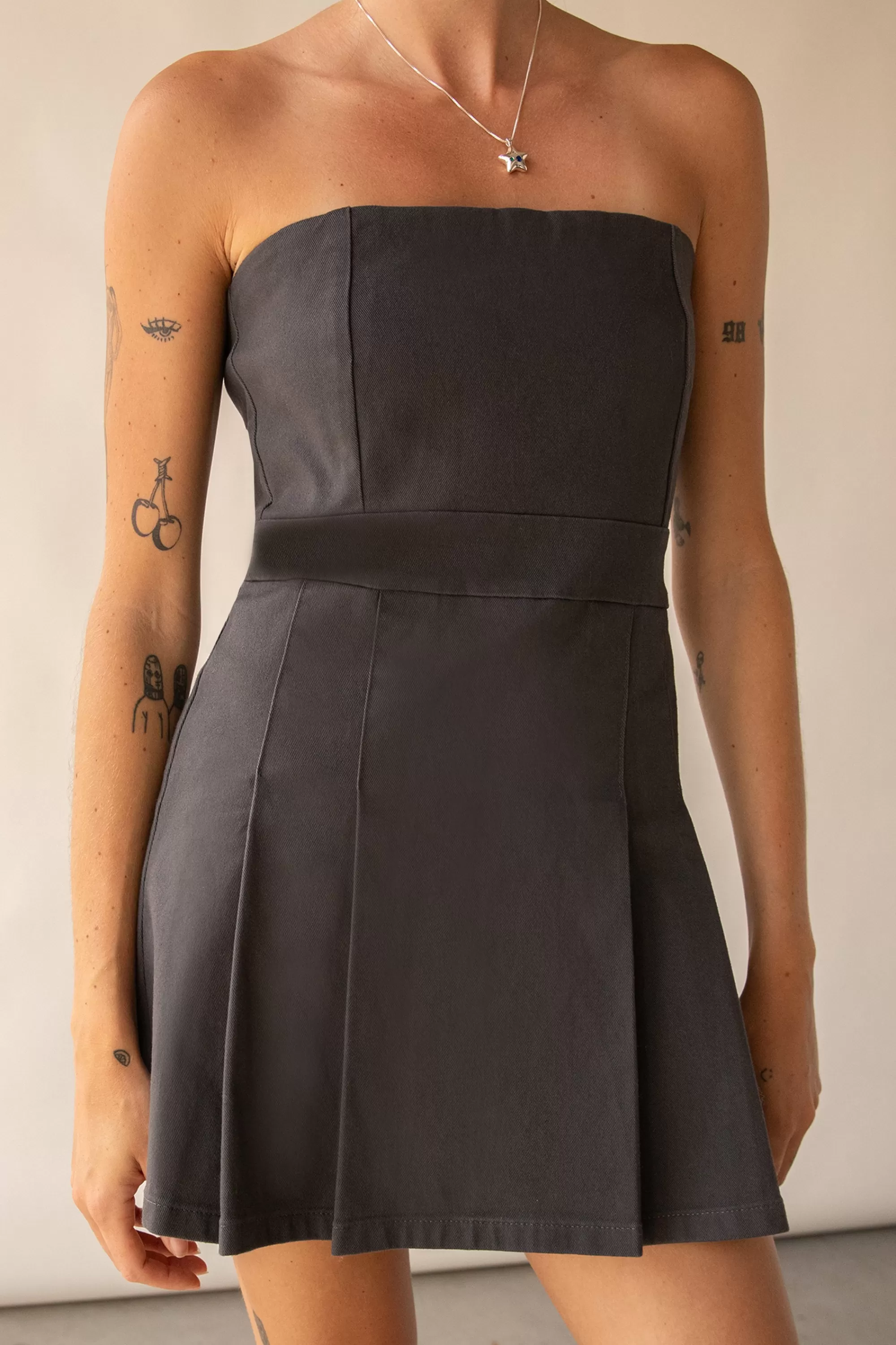 OAK + FORT TWILL TUBE PLEATED MINI DRESS | Women Dresses