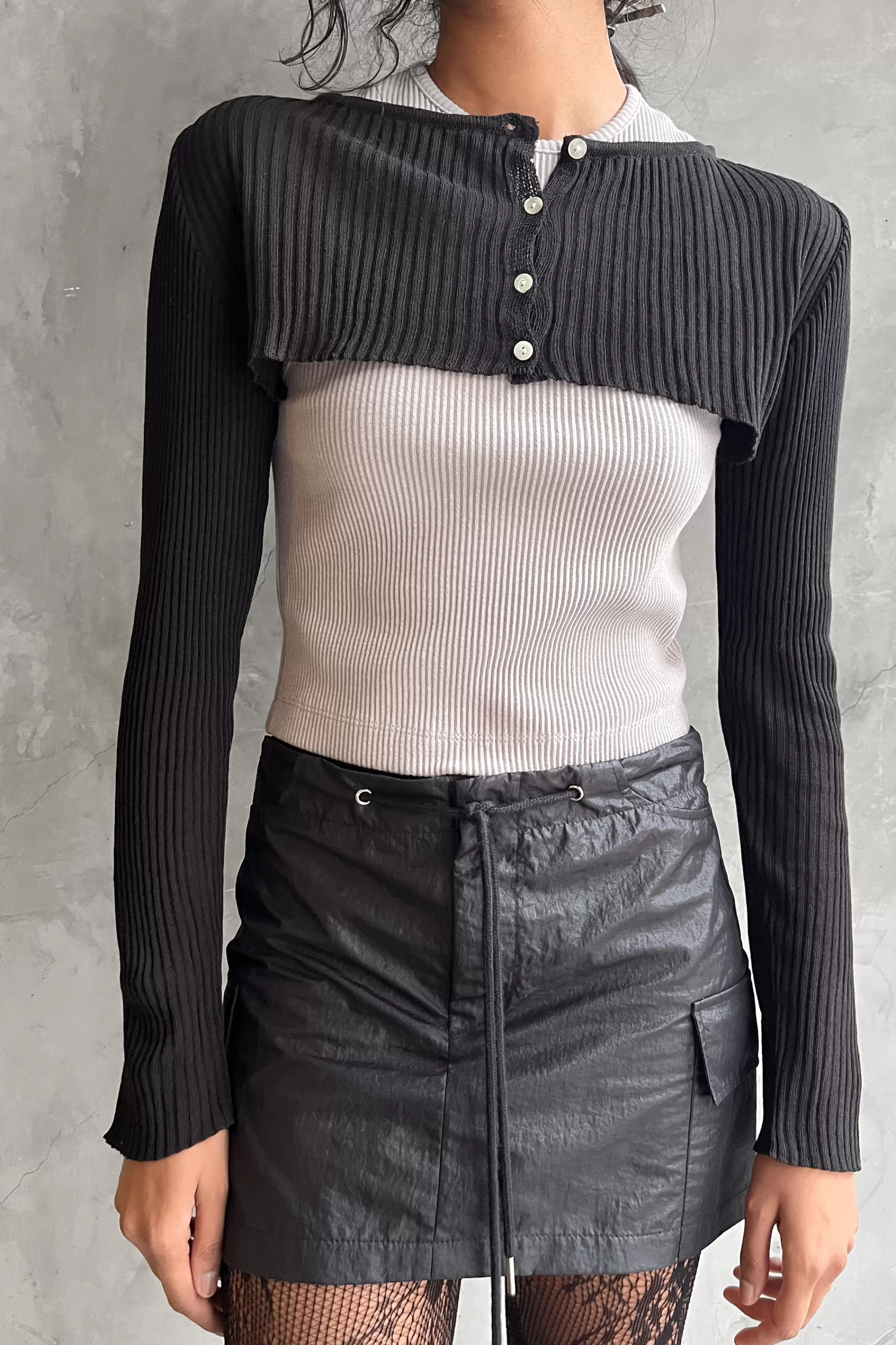 OAK + FORT ULTRA CROPPED BUTTON UP TOP | Women Tops