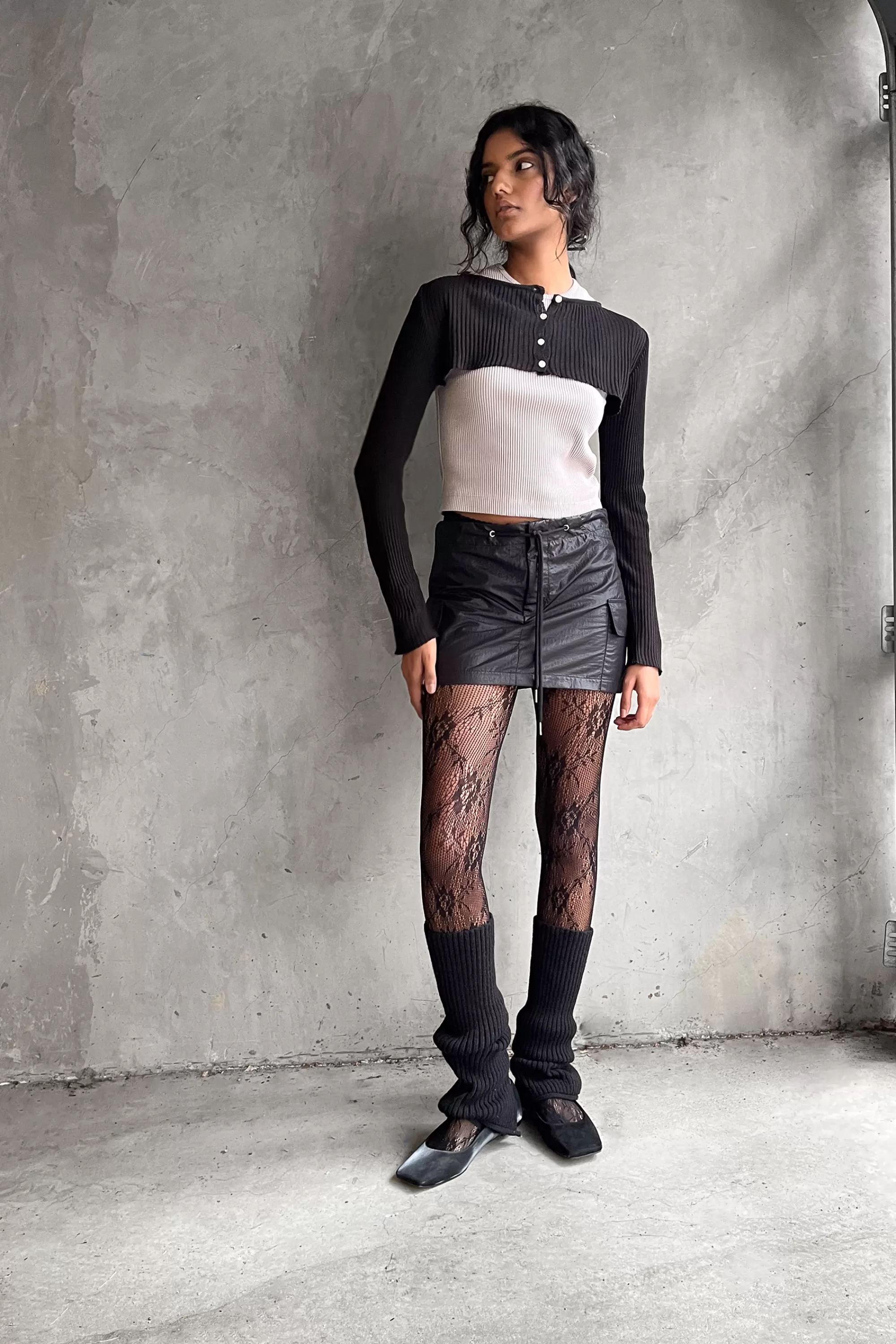 OAK + FORT ULTRA CROPPED BUTTON UP TOP | Women Tops