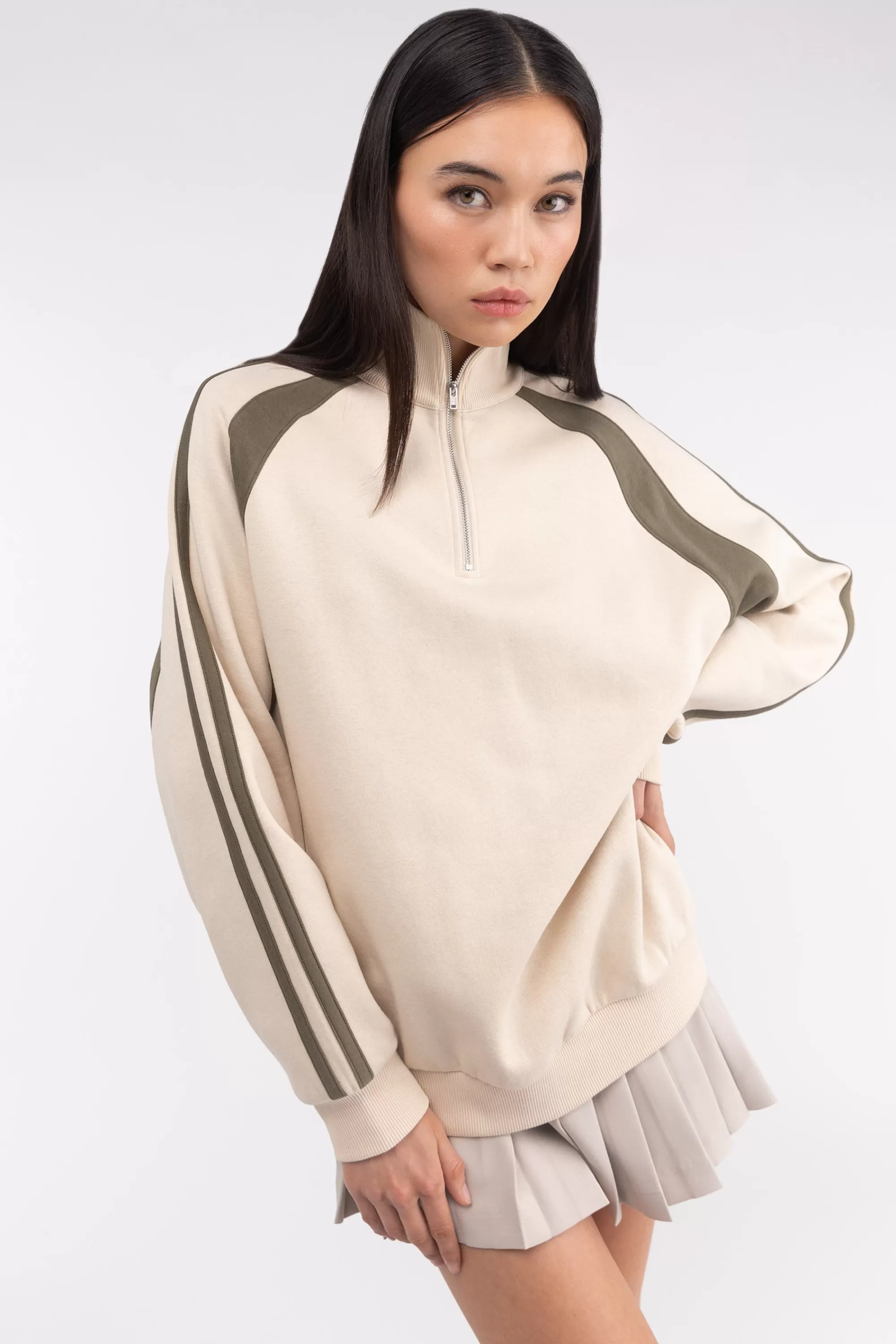 OAK + FORT VARSITY HALF ZIP PULLOVER | Women Tops