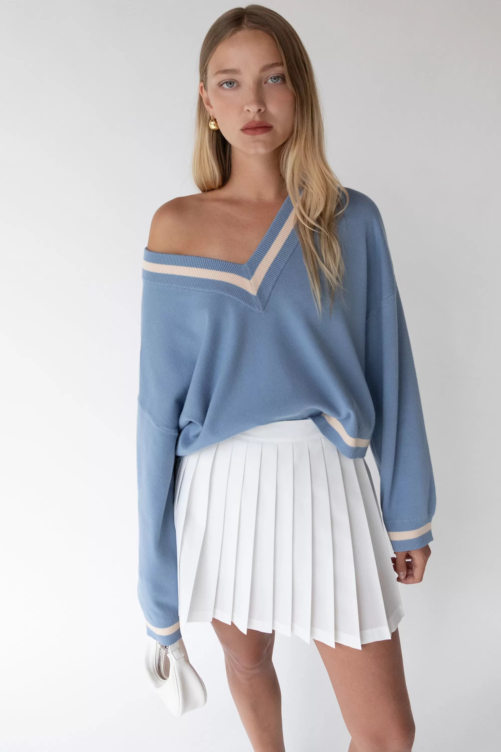 OAK + FORT VARSITY V-NECK SWEATER | Women Sweaters & Cardigans