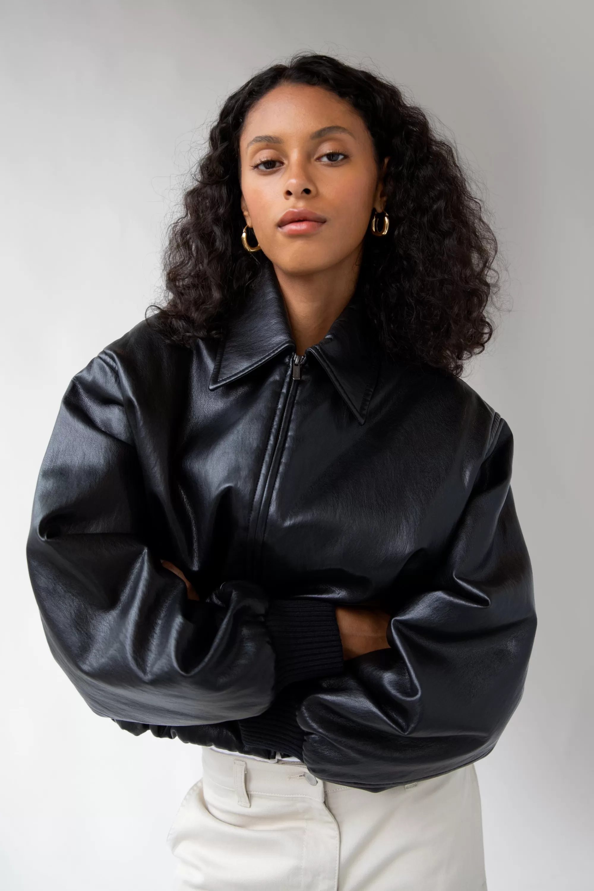 OAK + FORT VEGAN LEATHER BUBBLE HEM BOMBER JACKET | Women Coats & Jackets