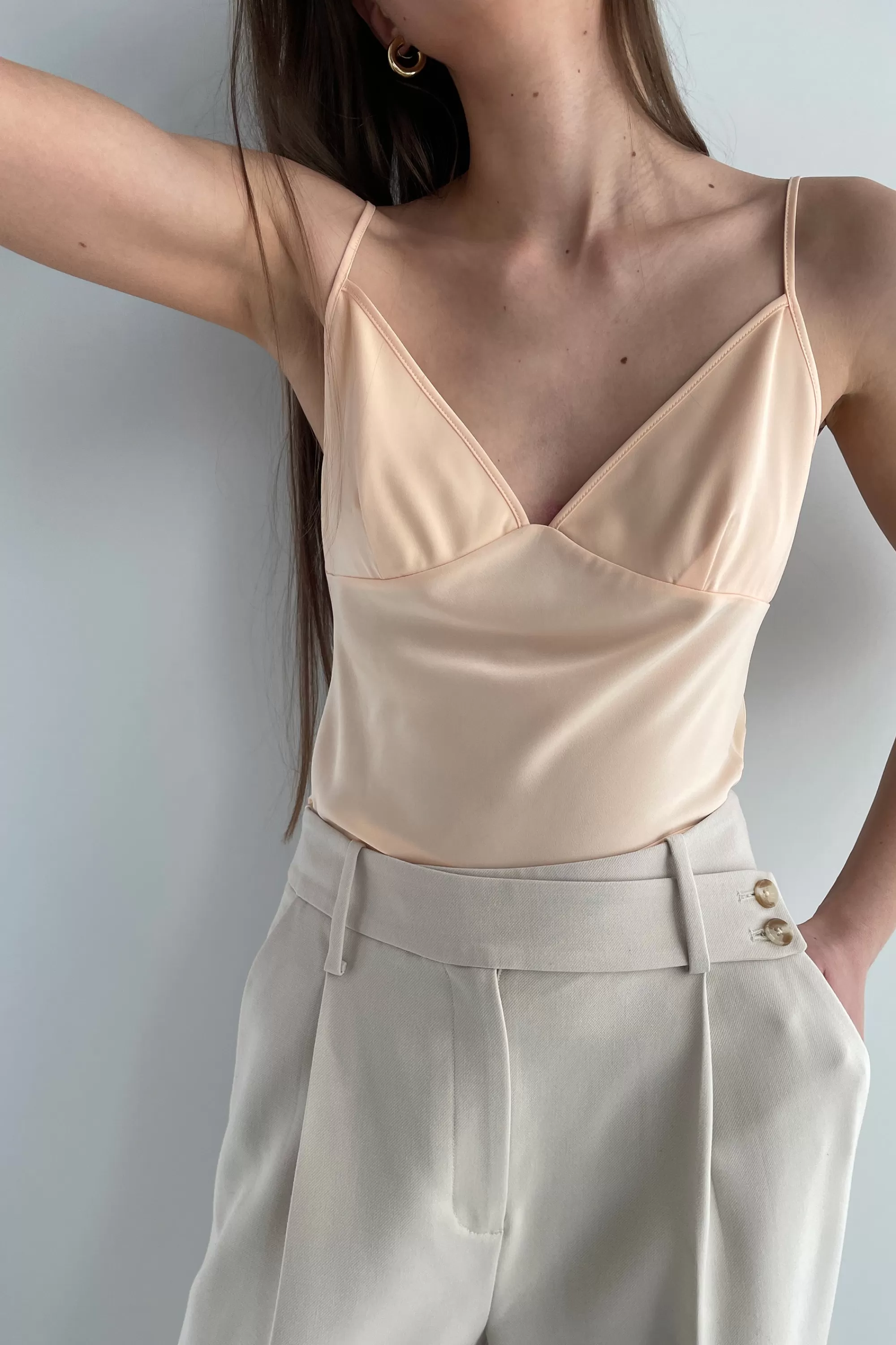 OAK + FORT V-NECK SATIN TANK | Women Tops