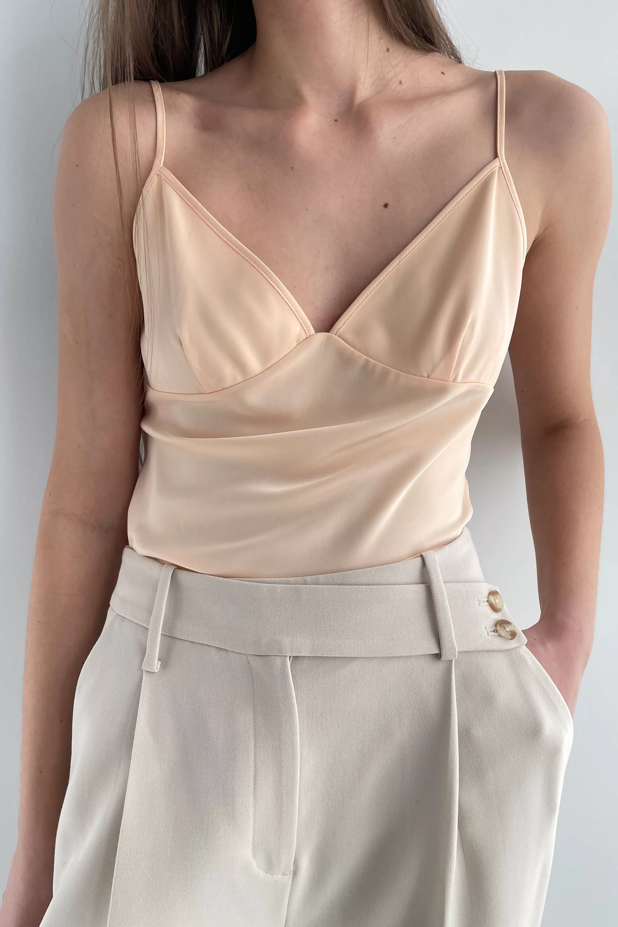 OAK + FORT V-NECK SATIN TANK | Women Tops