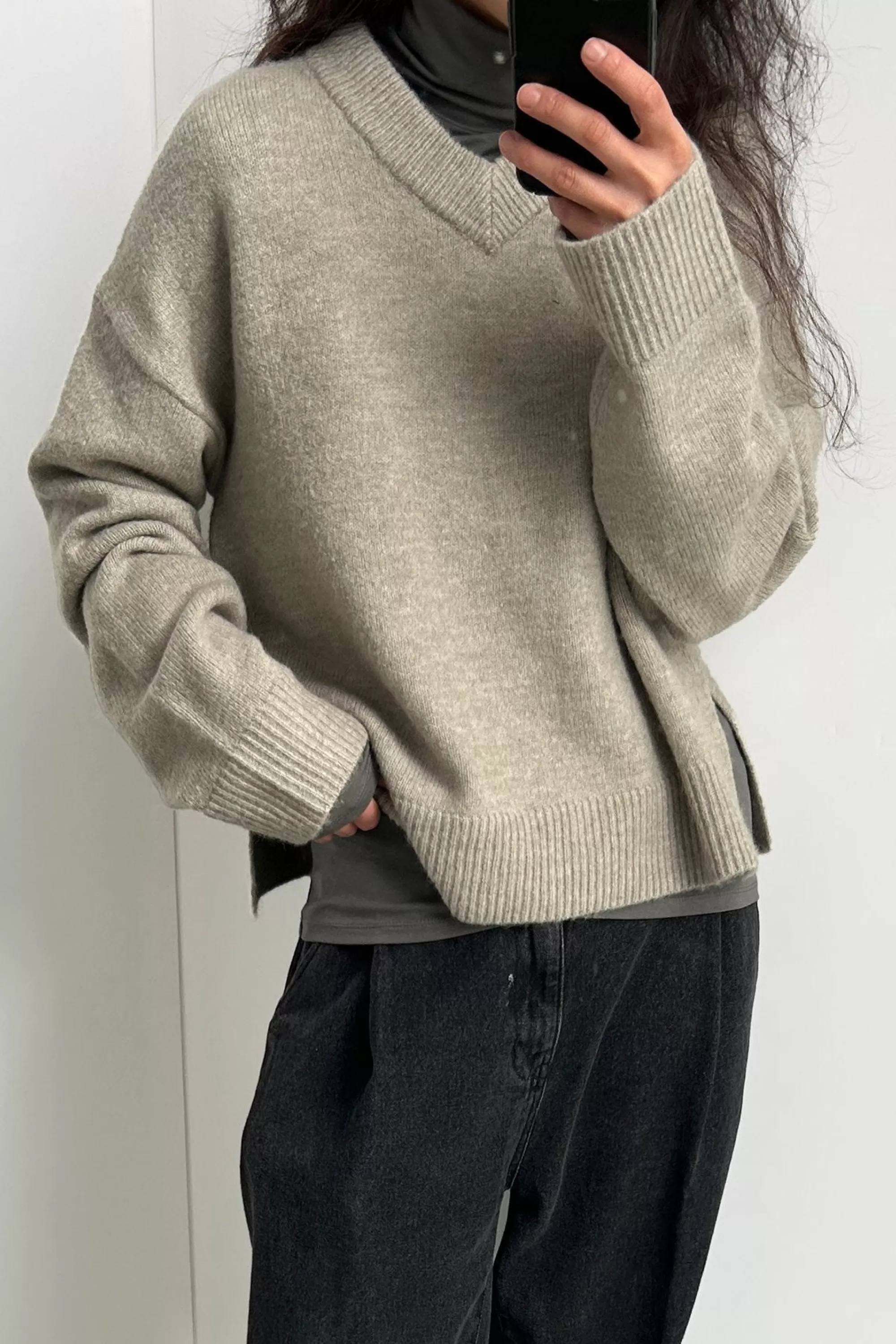 OAK + FORT V-NECK SWEATER | Women Sweaters & Cardigans